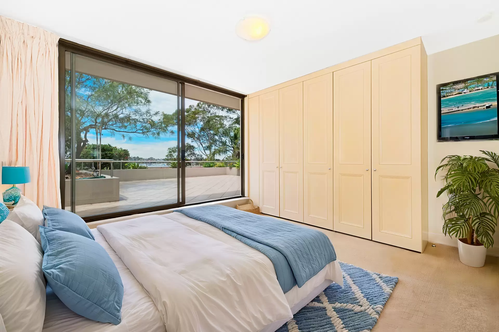 2/90 Champion Road, Tennyson Point Leased by Cassidy Real Estate - image 1