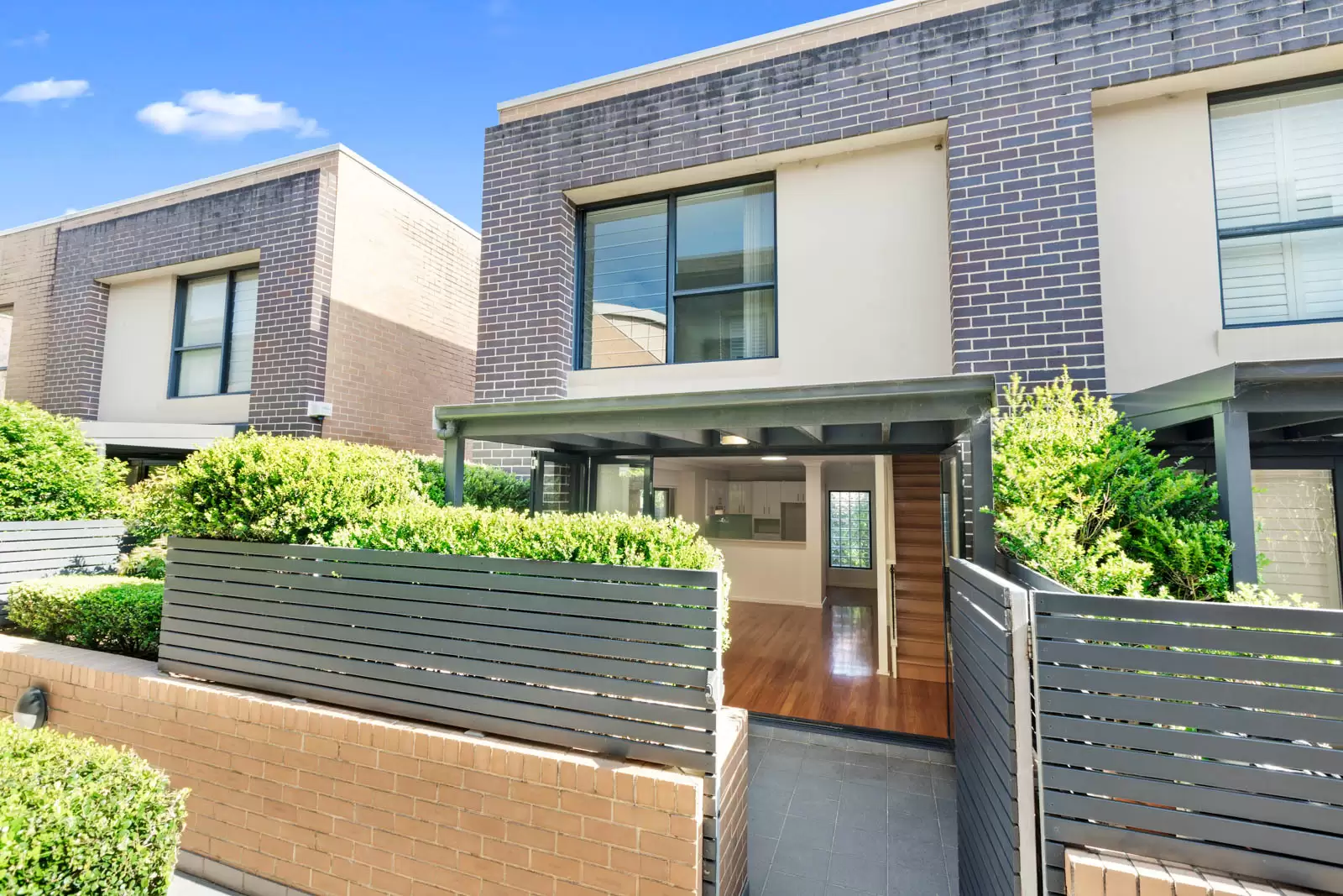 2/83-85A Pittwater Road, Hunters Hill Sold by Cassidy Real Estate - image 1