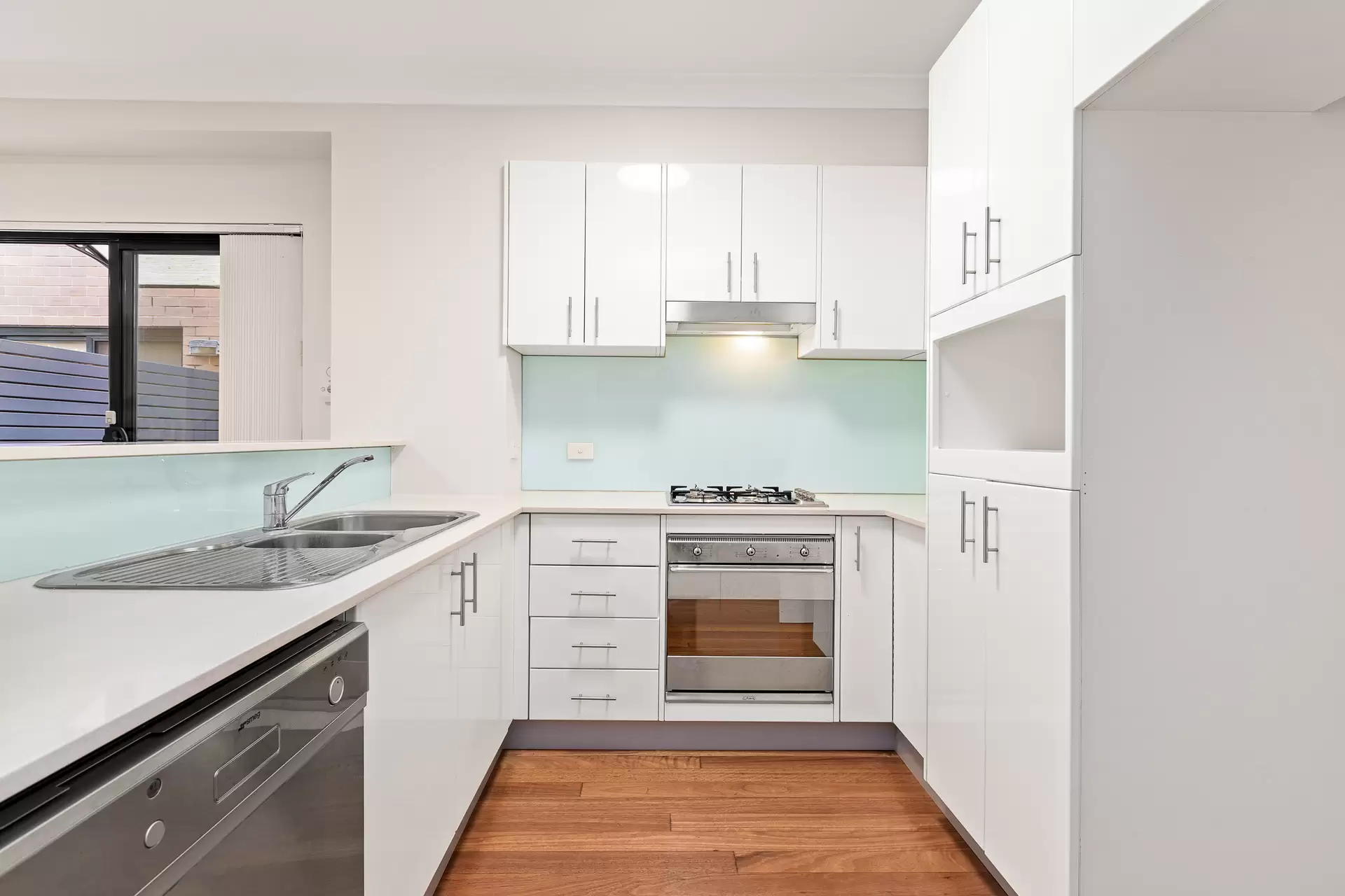 2/83-85A Pittwater Road, Hunters Hill Sold by Cassidy Real Estate - image 1