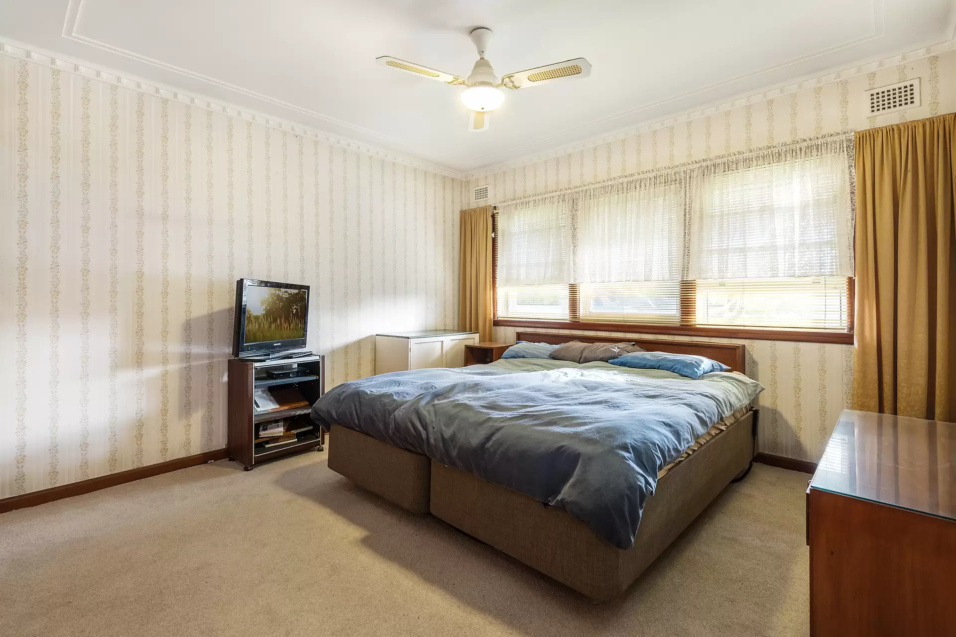 61 Waterview Street, Putney Sold by Cassidy Real Estate - image 1