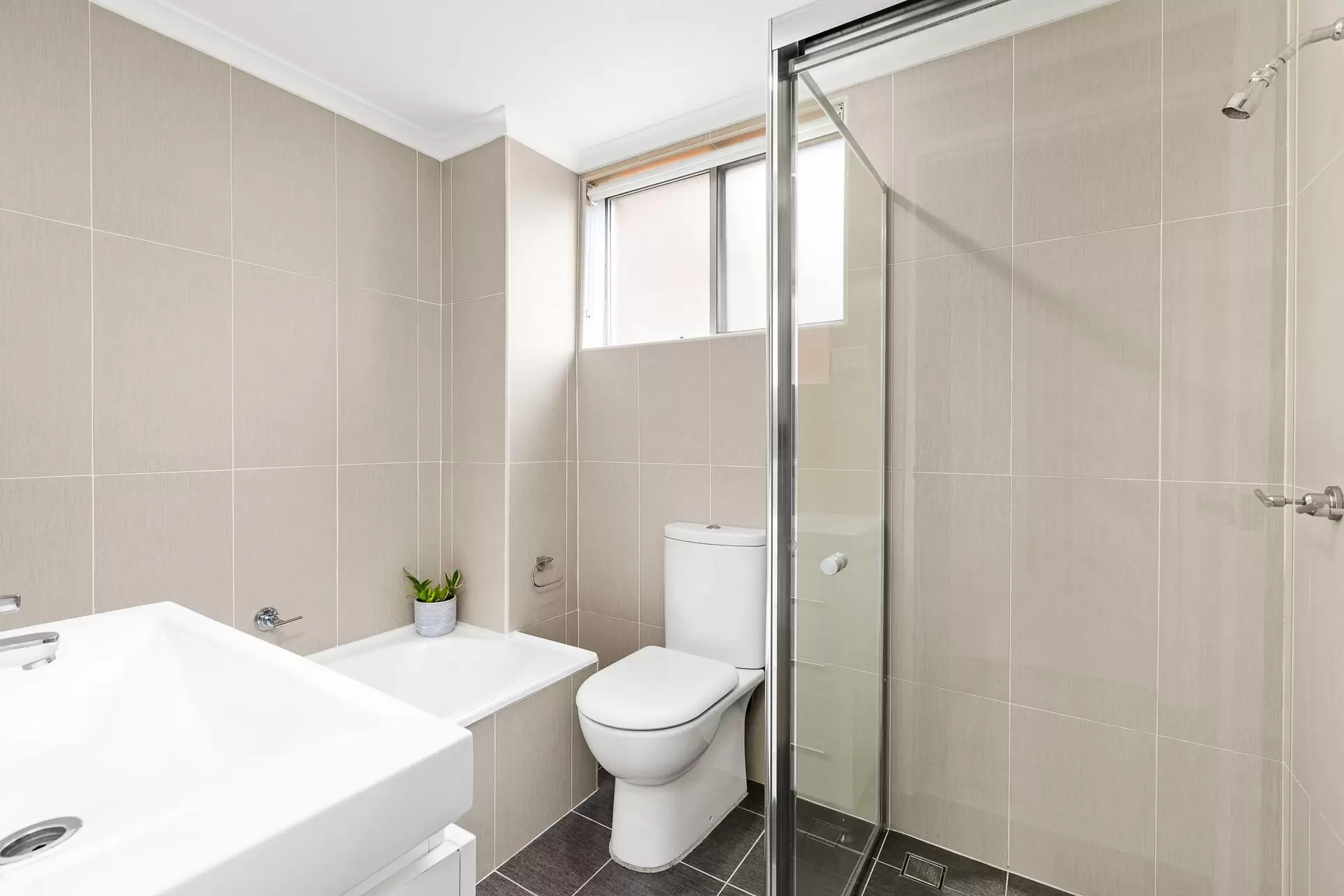 15/4-6 Harvard Street, Gladesville Sold by Cassidy Real Estate - image 1