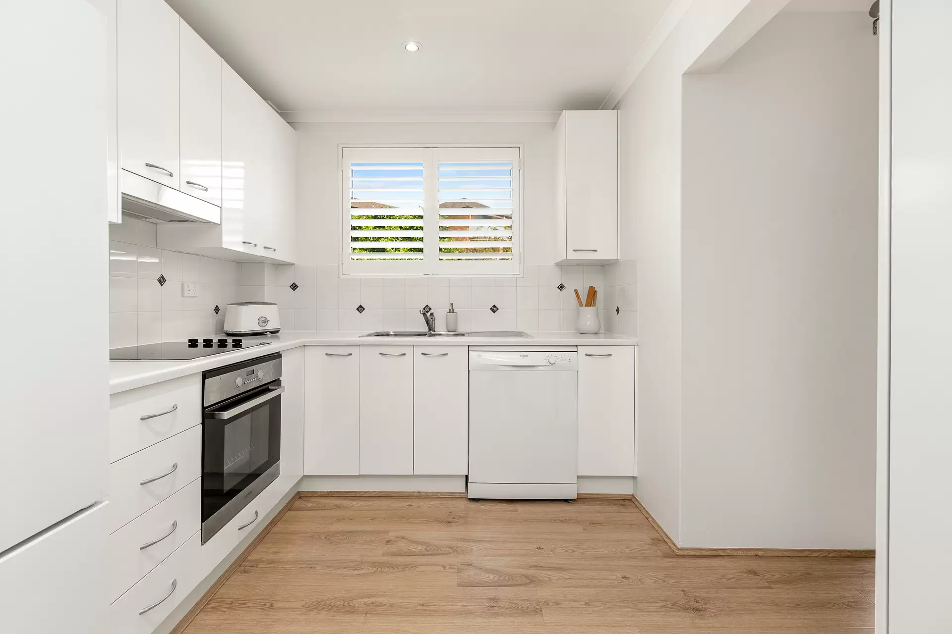 15/4-6 Harvard Street, Gladesville Sold by Cassidy Real Estate - image 1
