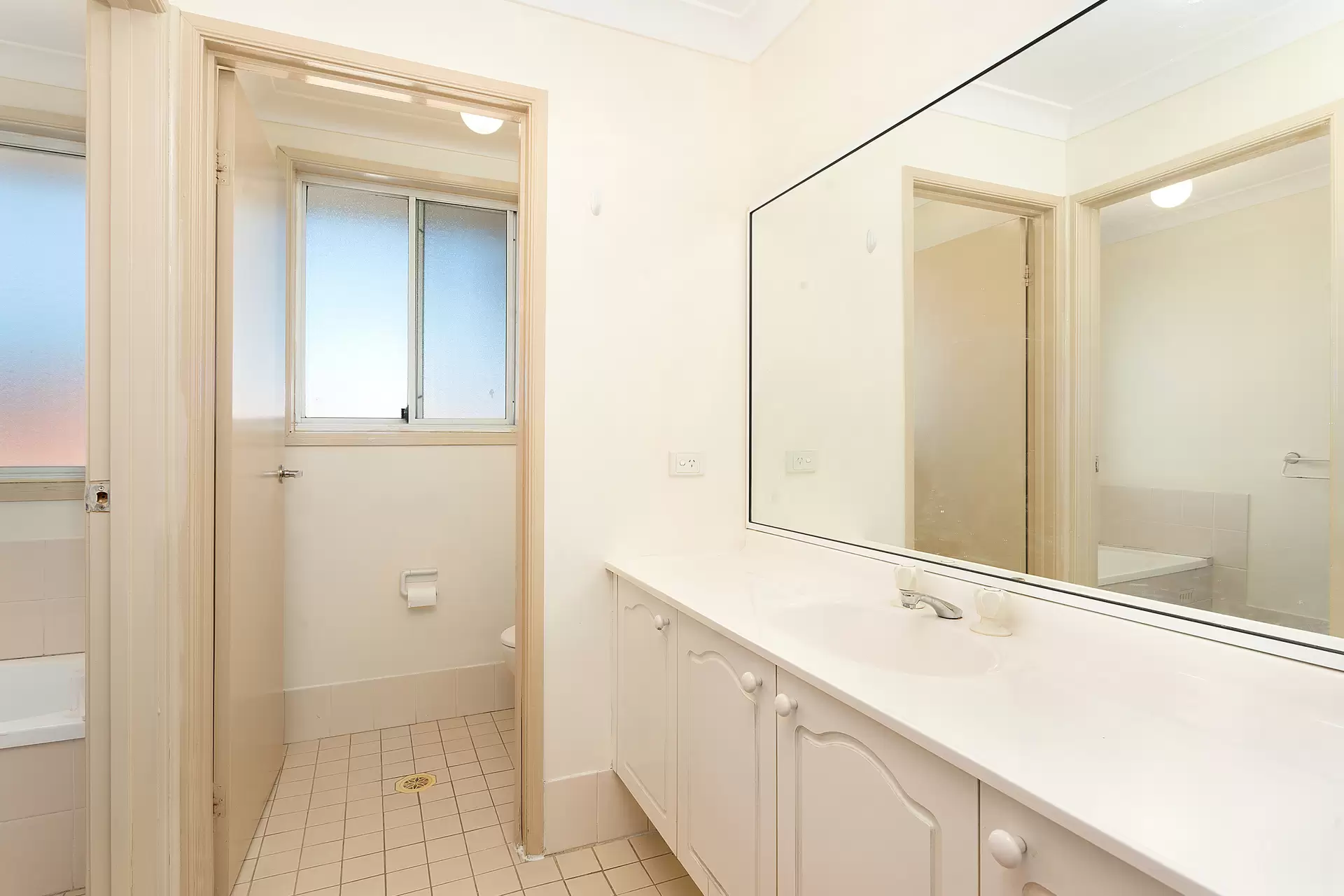 107/130 Reservoir Road, Blacktown Leased by Cassidy Real Estate - image 1