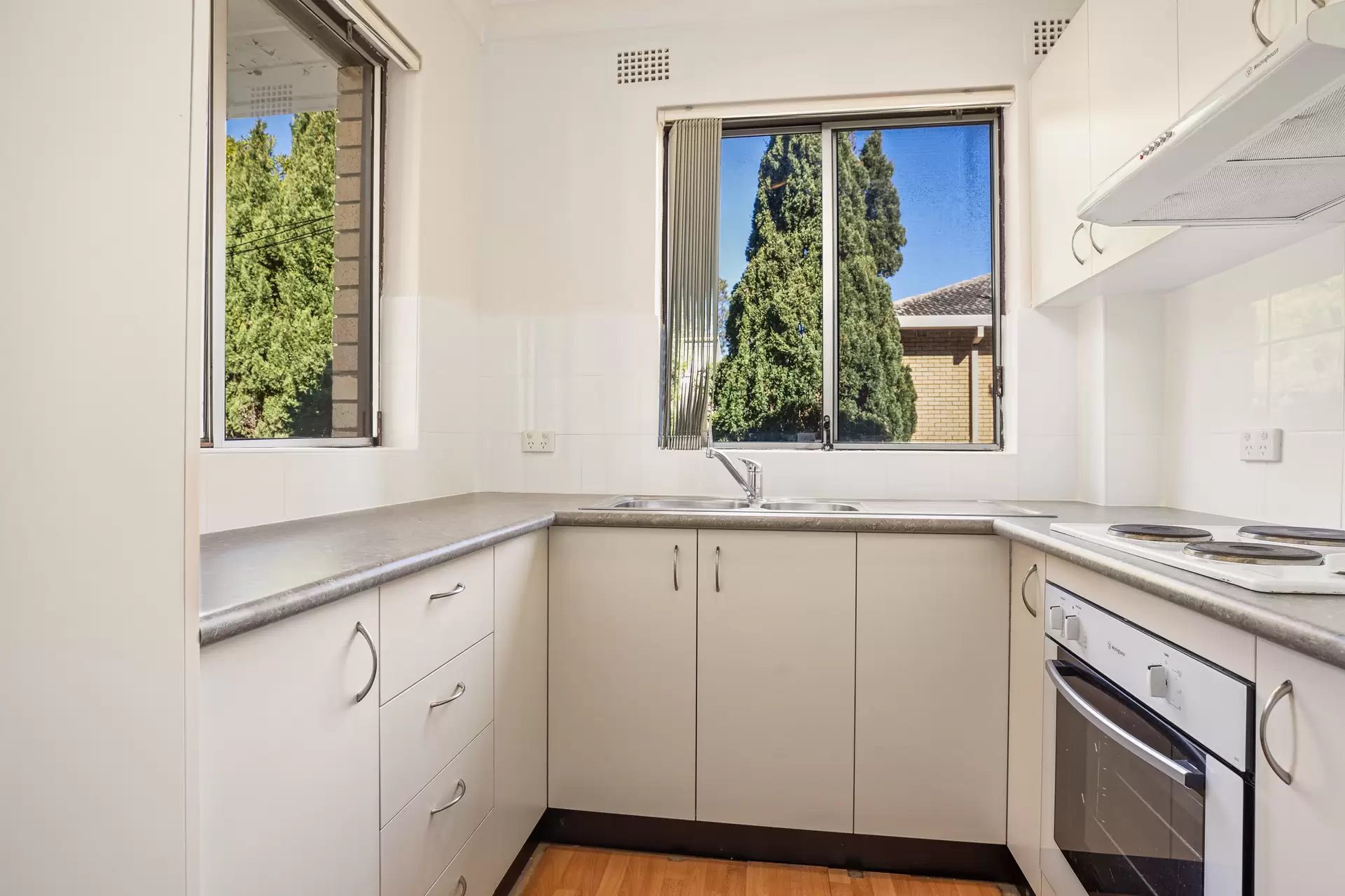 2/31-33 Pearson Street, Gladesville Leased by Cassidy Real Estate - image 1