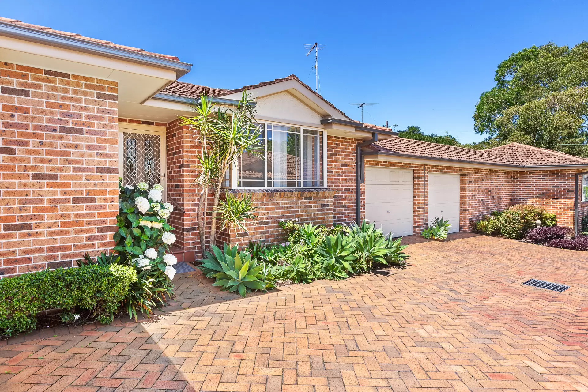 4/13-15 Tennyson Road, Ryde Sold by Cassidy Real Estate - image 1