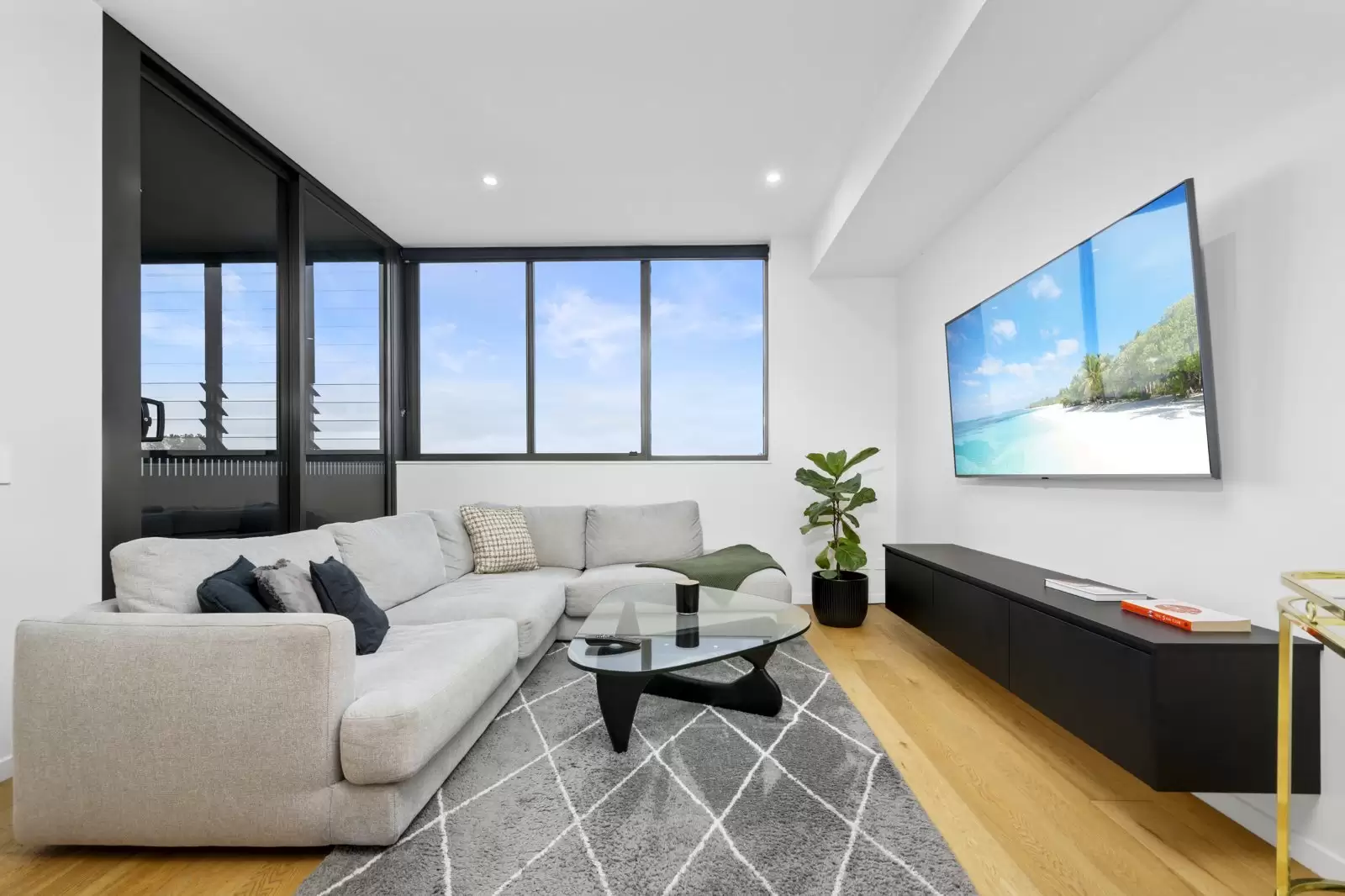 609/8 Wharf Road, Gladesville Leased by Cassidy Real Estate - image 1