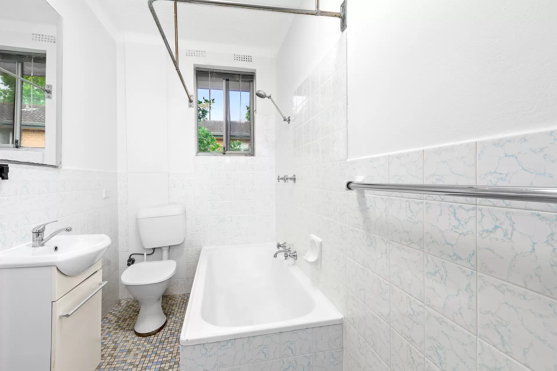 18/25 Wharf Road, Gladesville Sold by Cassidy Real Estate - image 1