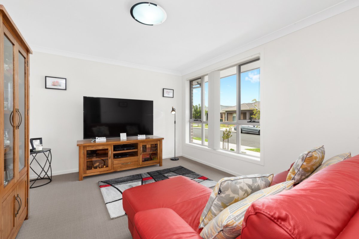 10 Howarth Street, Ropes Crossing Sold by Cassidy Real Estate - image 1