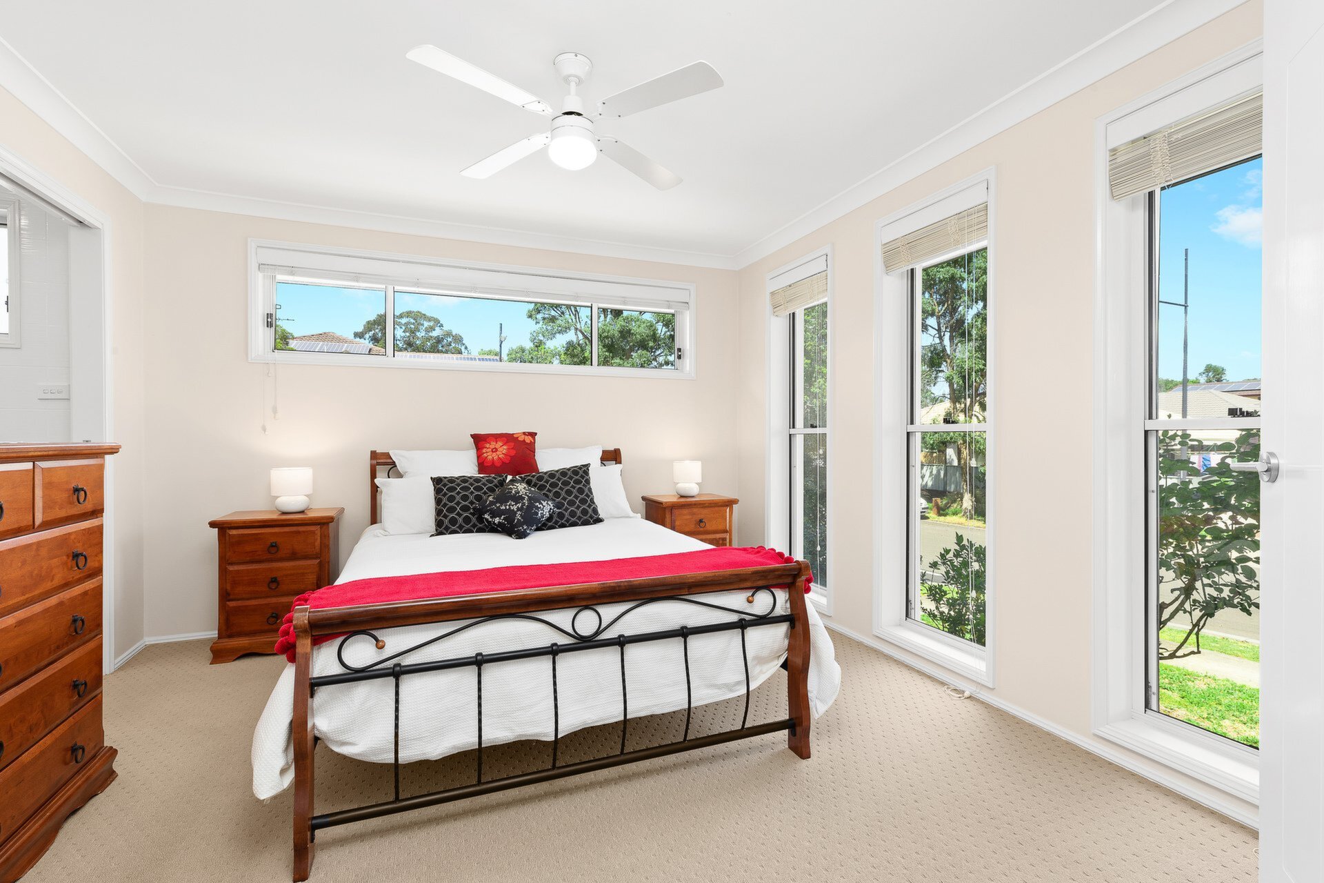 8 Drummond Avenue, Ropes Crossing Sold by Cassidy Real Estate - image 1