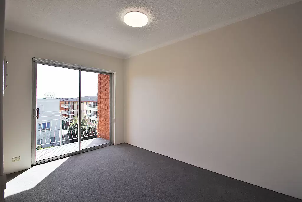 14/16 Linsley Street, Gladesville Leased by Cassidy Real Estate - image 1