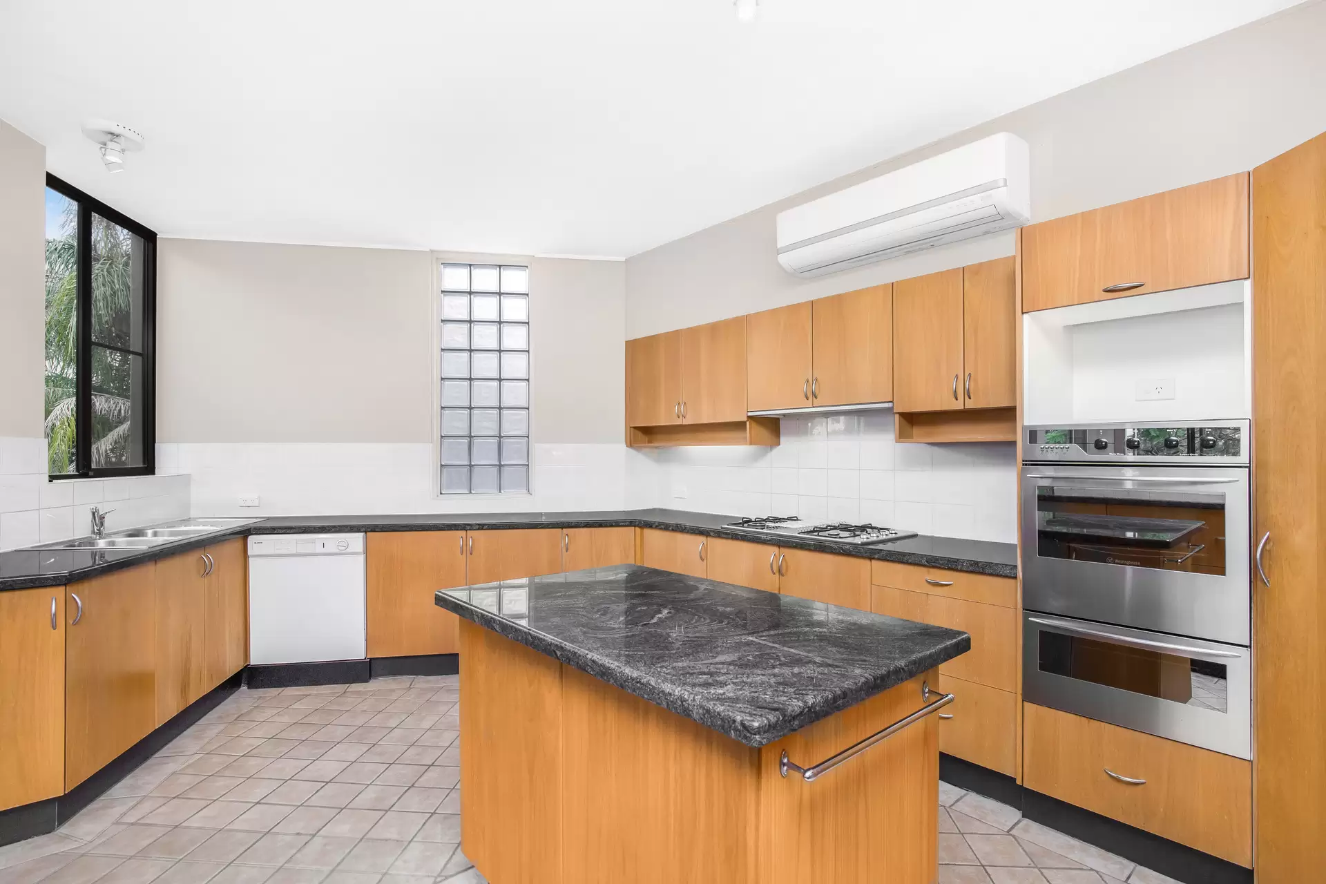 3/90 Champion Road, Tennyson Point Leased by Cassidy Real Estate - image 1