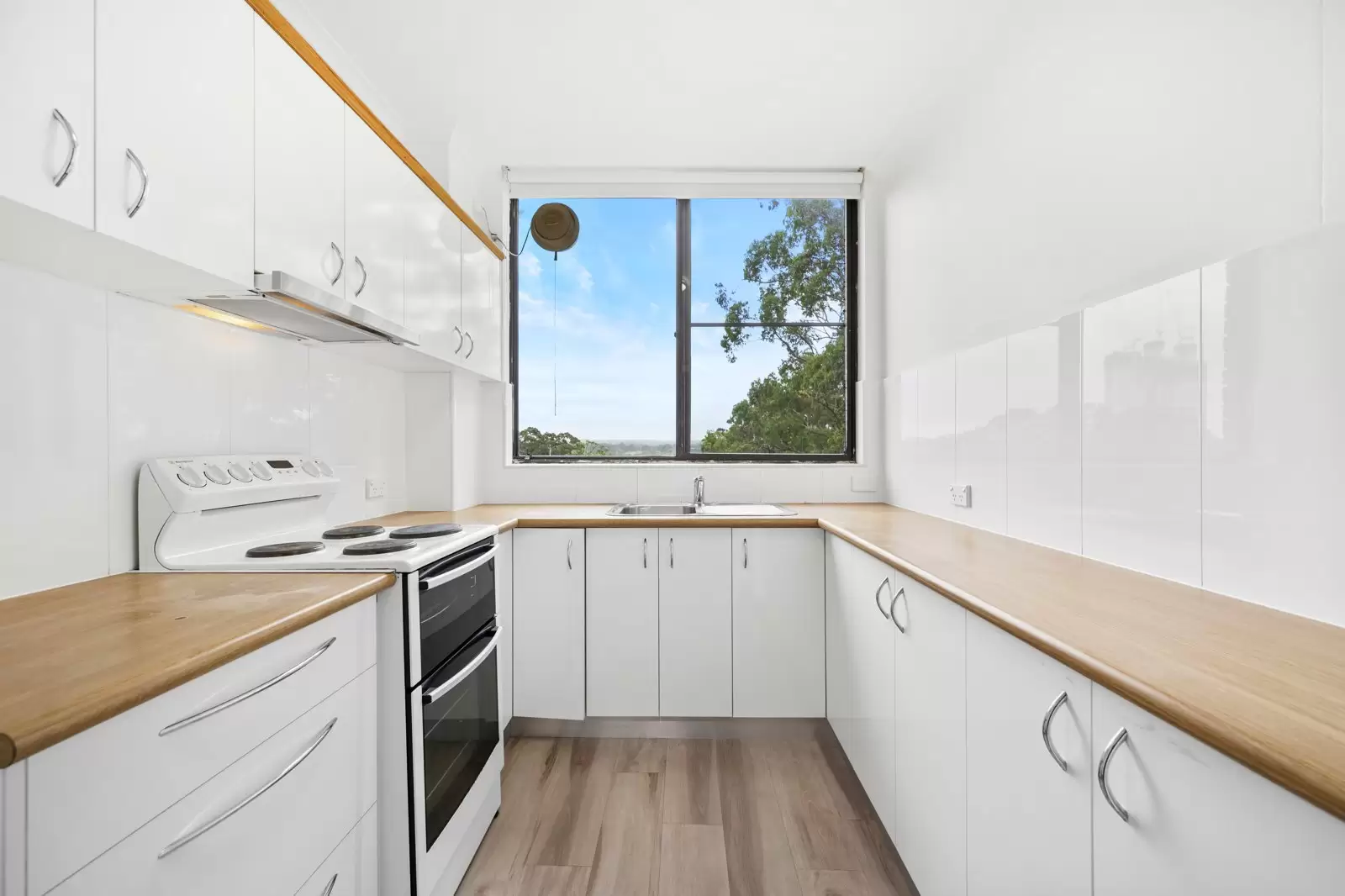 18/46-48 Khartoum Road, Macquarie Park Leased by Cassidy Real Estate - image 1