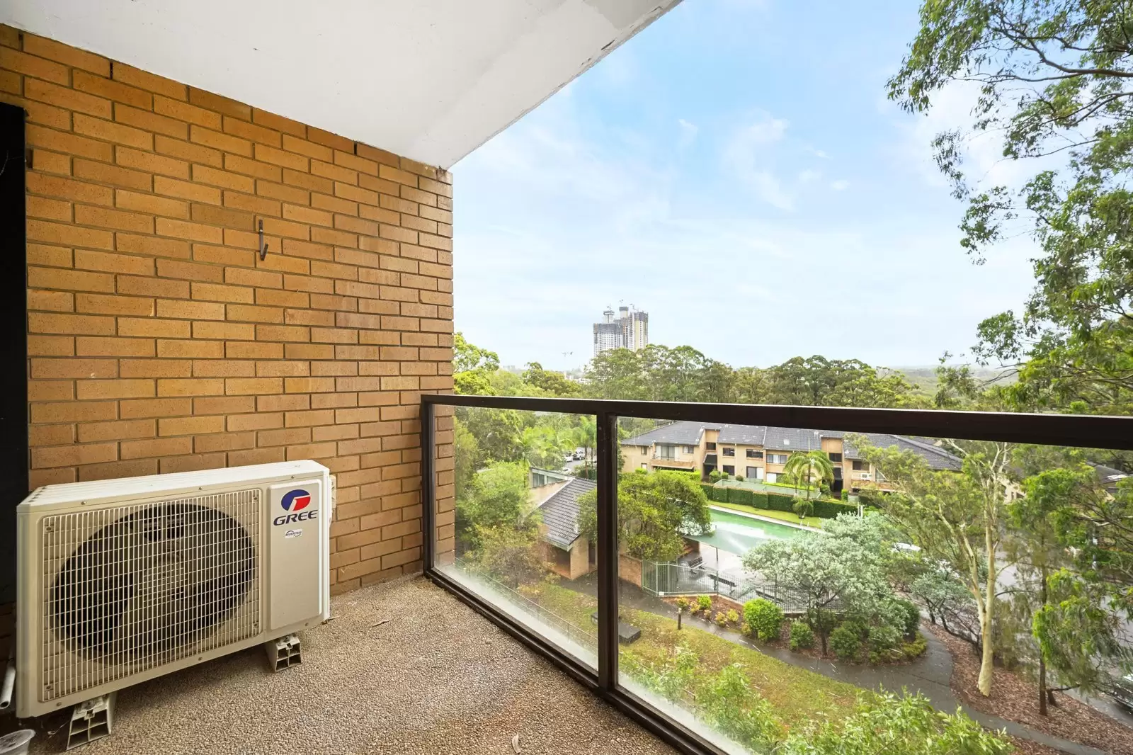 18/46-48 Khartoum Road, Macquarie Park Leased by Cassidy Real Estate - image 1