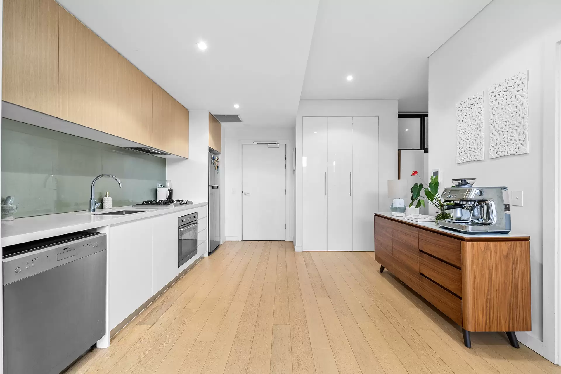 6006/9 Angas Street, Meadowbank Sold by Cassidy Real Estate - image 1