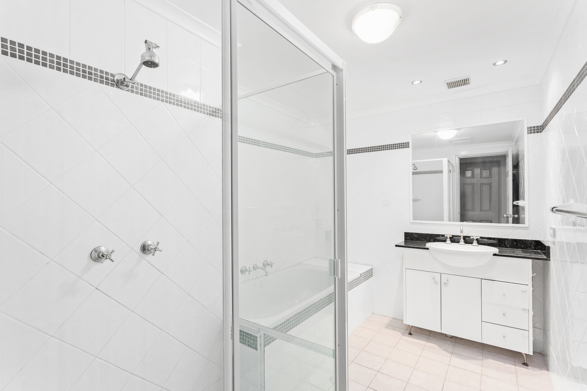 16/8-16 William Street, Ryde Sold by Cassidy Real Estate - image 1