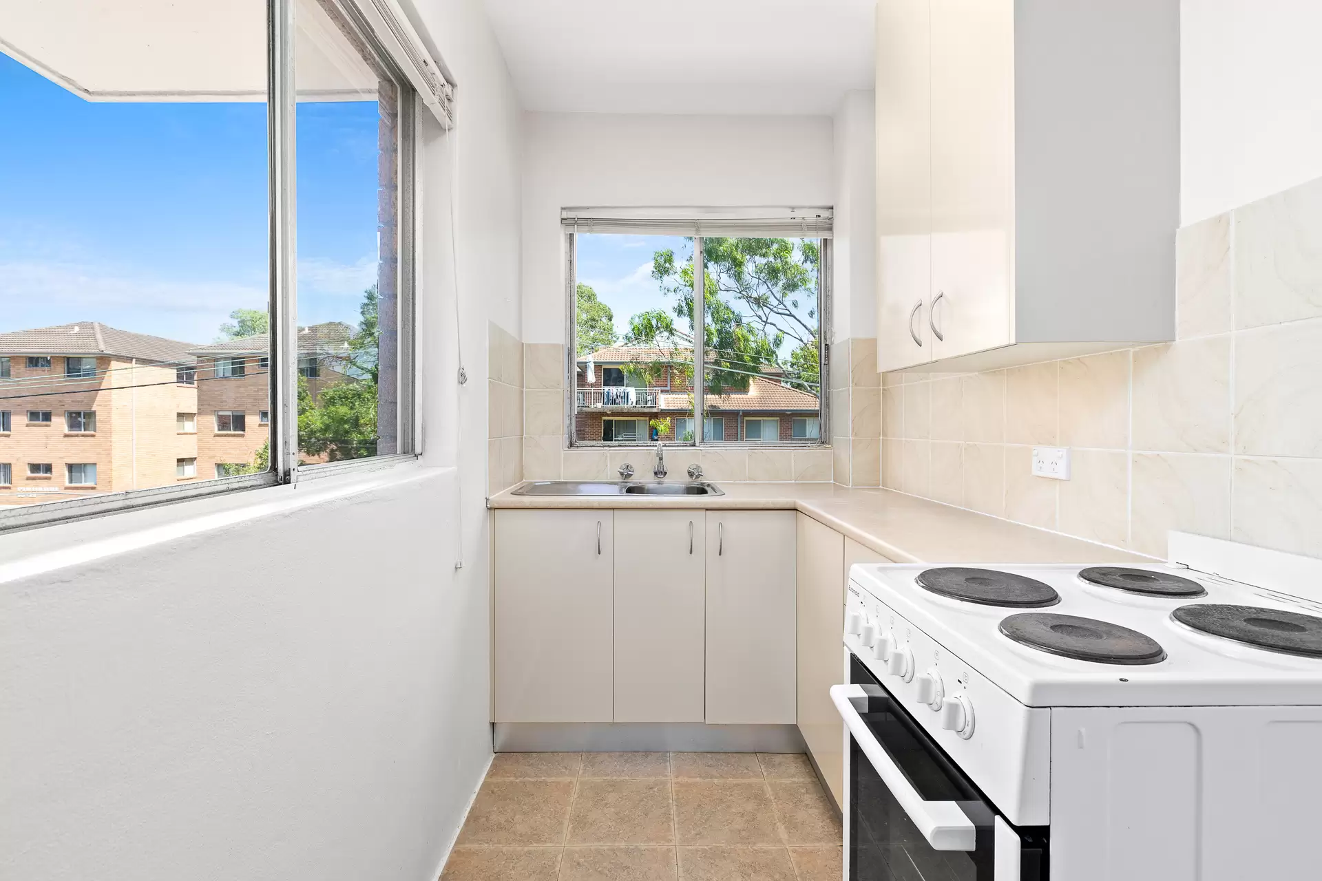 10/18 Ross Street, Gladesville Sold by Cassidy Real Estate - image 1