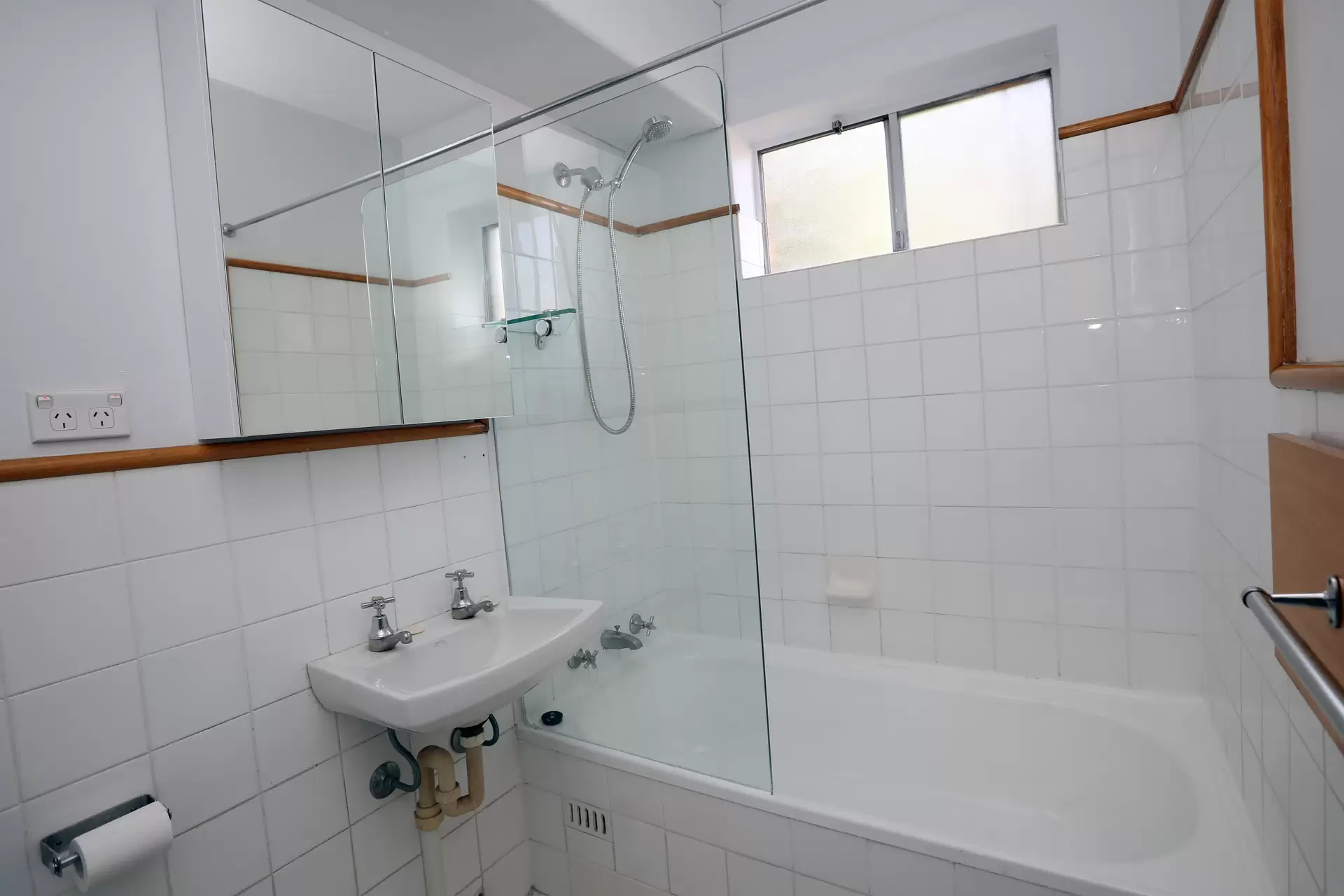 15/21-23 Pearson Street, Gladesville Leased by Cassidy Real Estate - image 1