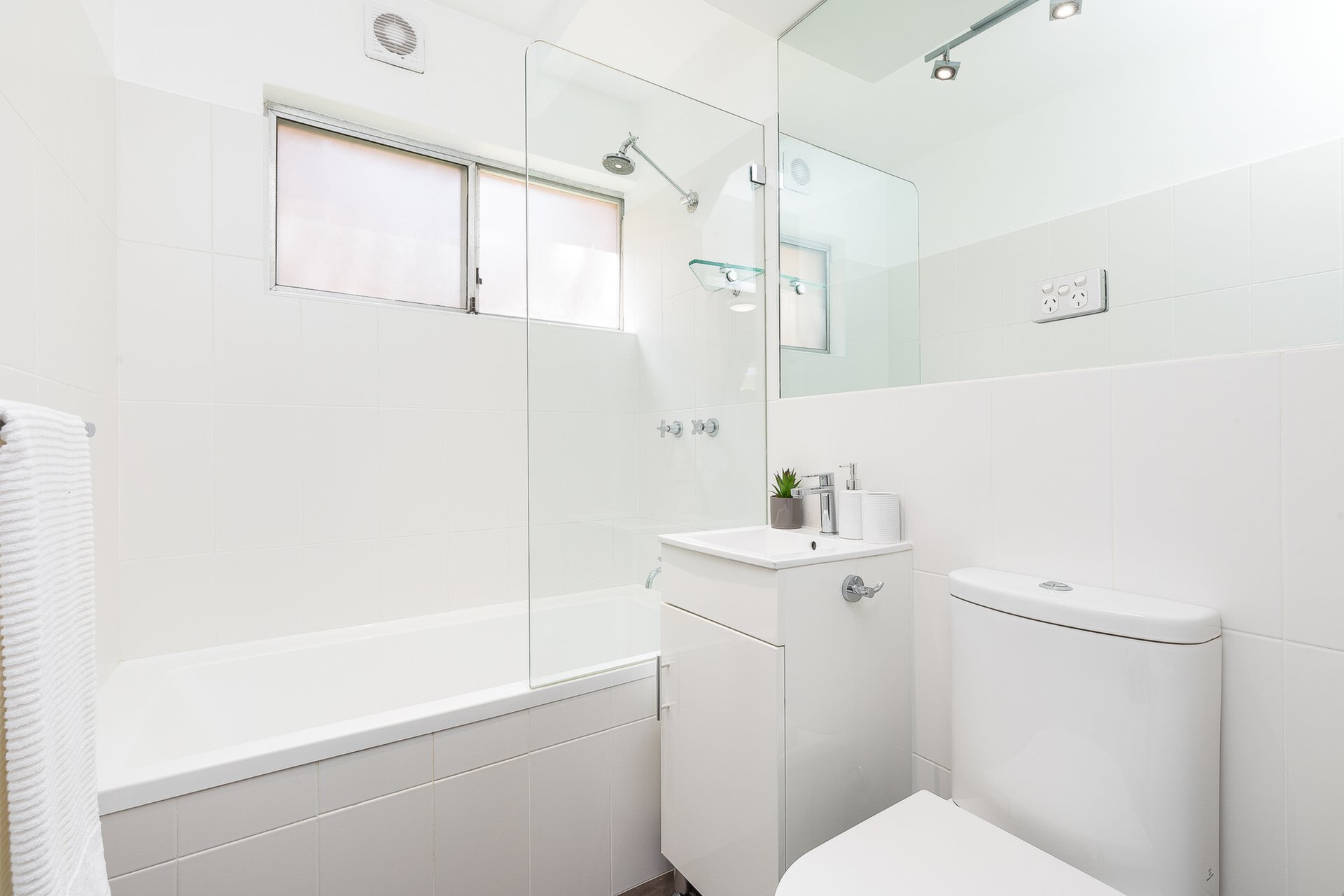8/25 Ashburn Place, Gladesville Sold by Cassidy Real Estate - image 1