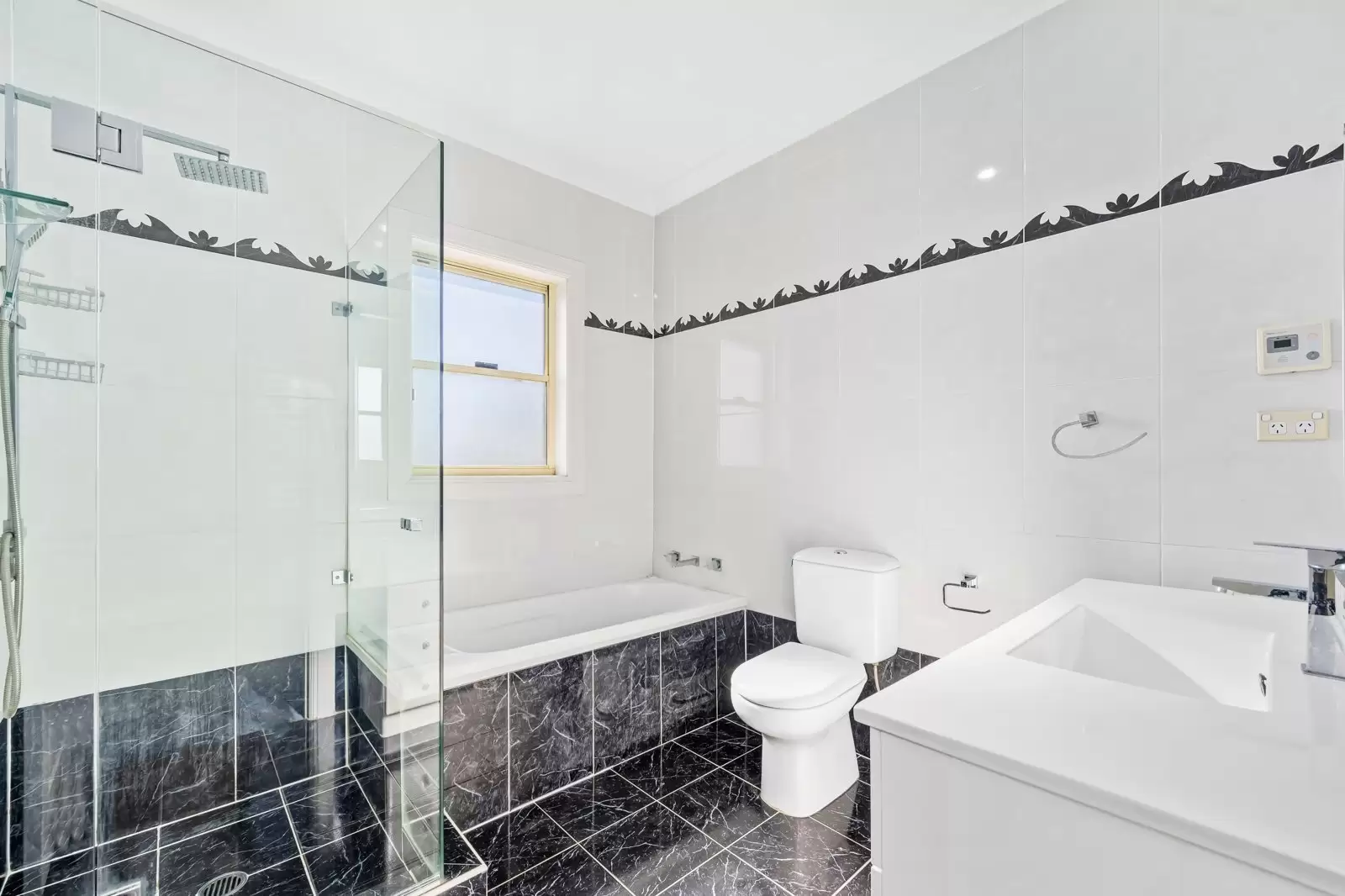 2/28 Earl Street, Hunters Hill Leased by Cassidy Real Estate - image 1