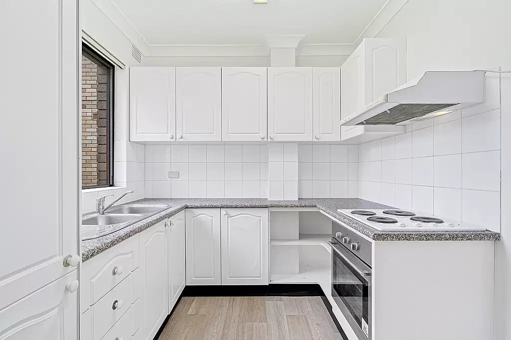 12/31-33 Pearson Street, Gladesville Leased by Cassidy Real Estate - image 1