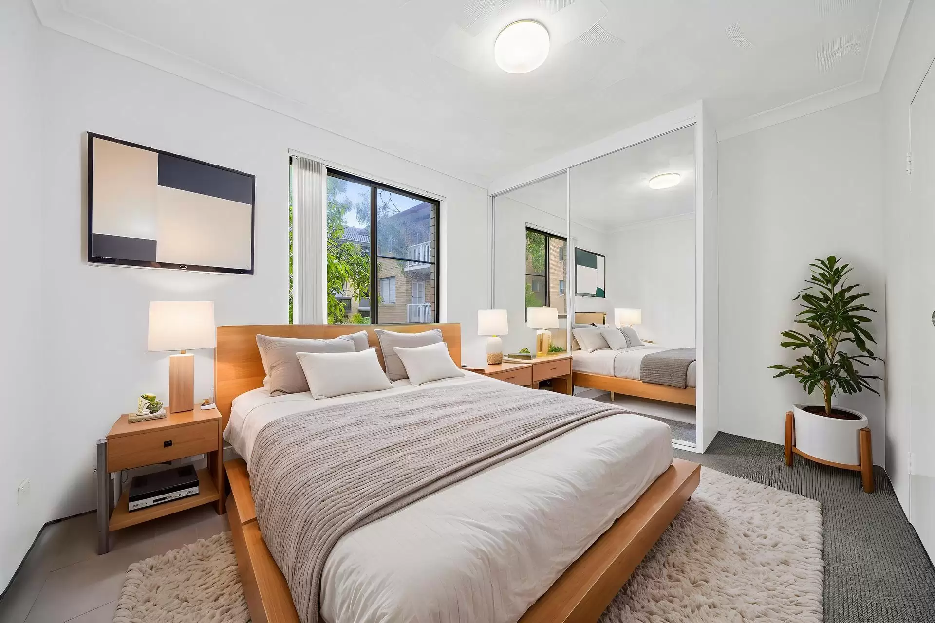 12/31-33 Pearson Street, Gladesville Leased by Cassidy Real Estate - image 1