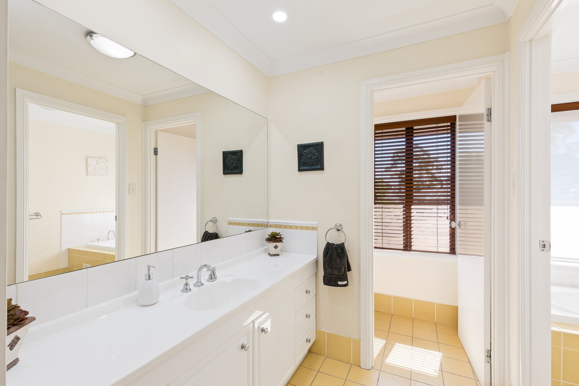 14 Andrew Street, Melrose Park Sold by Cassidy Real Estate - image 1