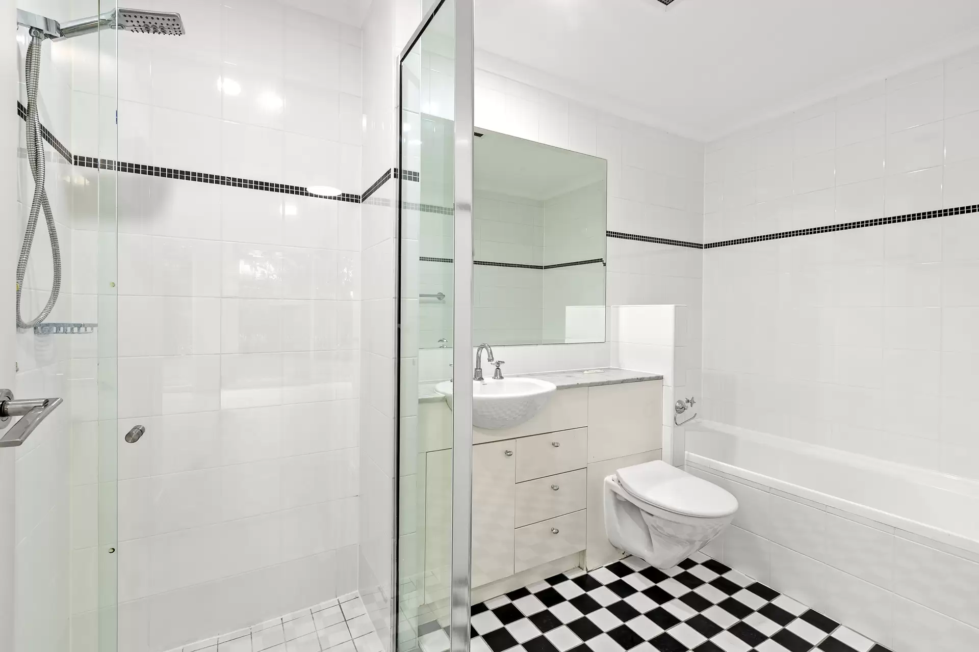 G06/12 Karrabee Avenue, Huntleys Cove Sold by Cassidy Real Estate - image 1