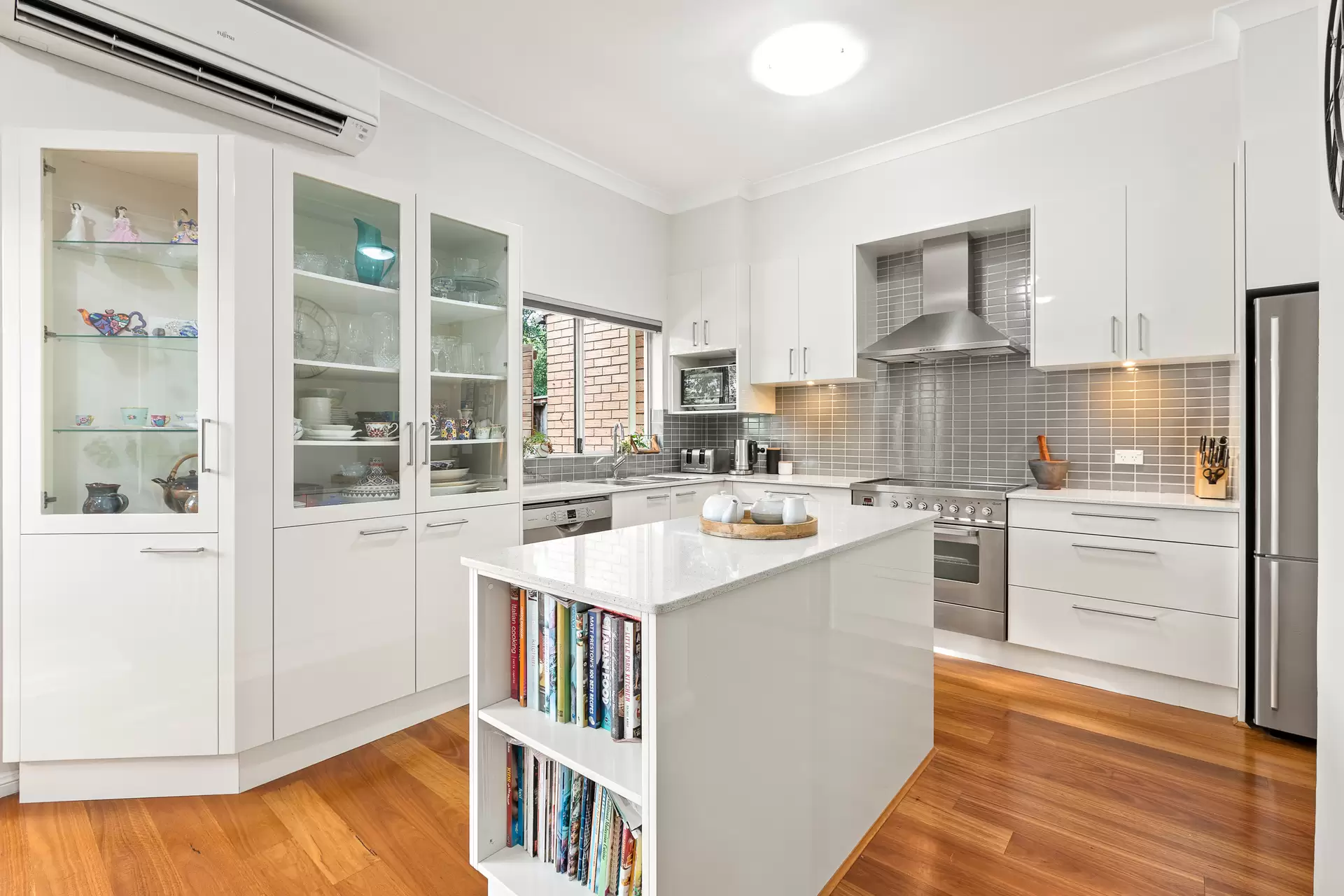 11/9 Robinson Street, Ryde Sold by Cassidy Real Estate - image 1