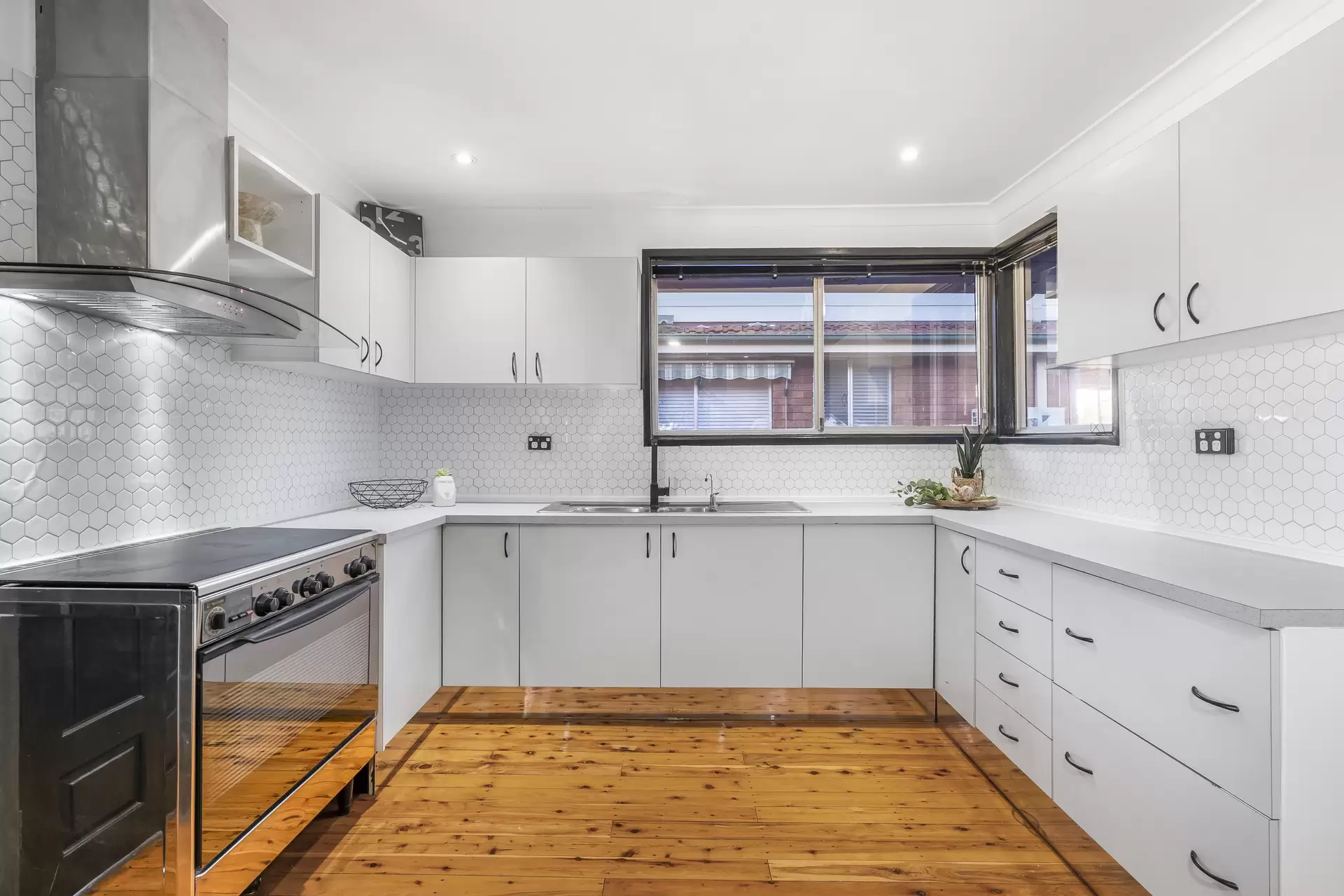 44 Garonne Street, Seven Hills Sold by Cassidy Real Estate - image 1