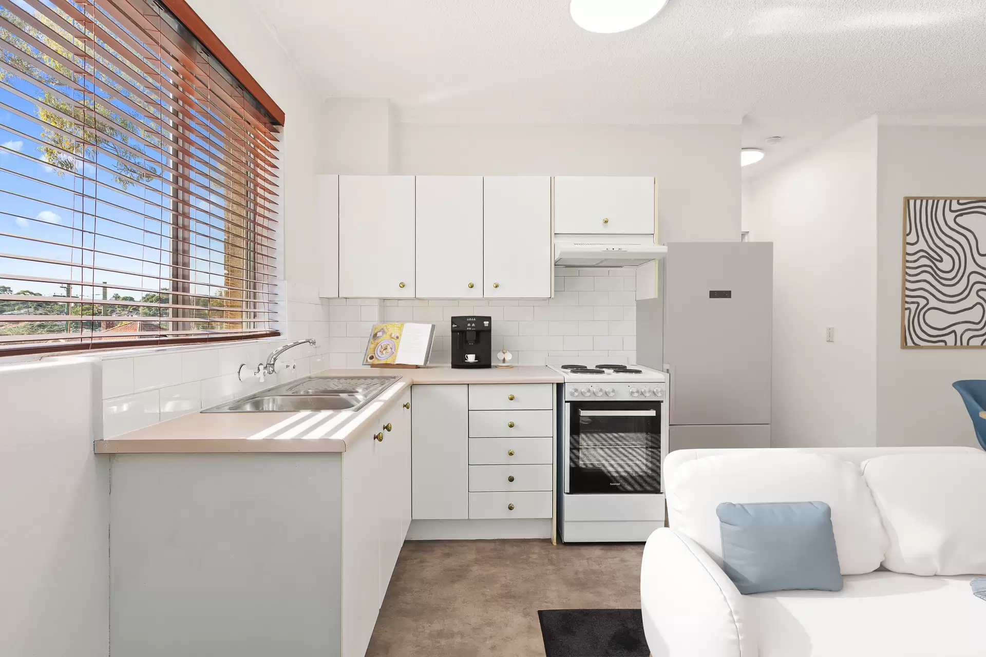 4/10 Harvard Street, Gladesville Sold by Cassidy Real Estate - image 1