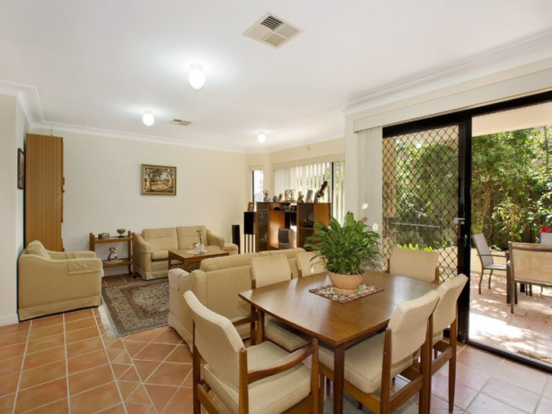 2/23 Pellisier Road, Putney Sold by Cassidy Real Estate - image 1