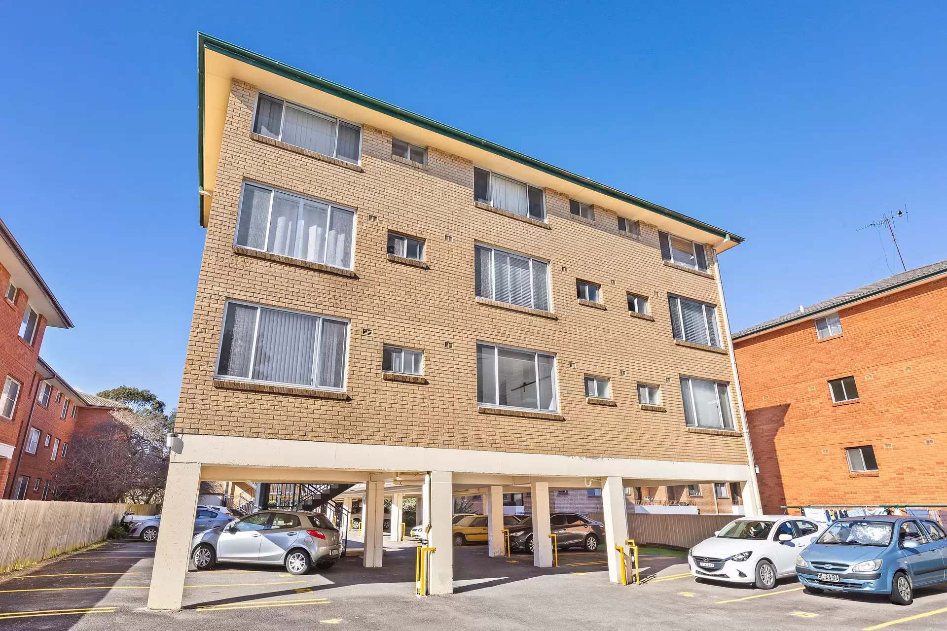 2/4 Bank Street, Meadowbank Sold by Cassidy Real Estate - image 1