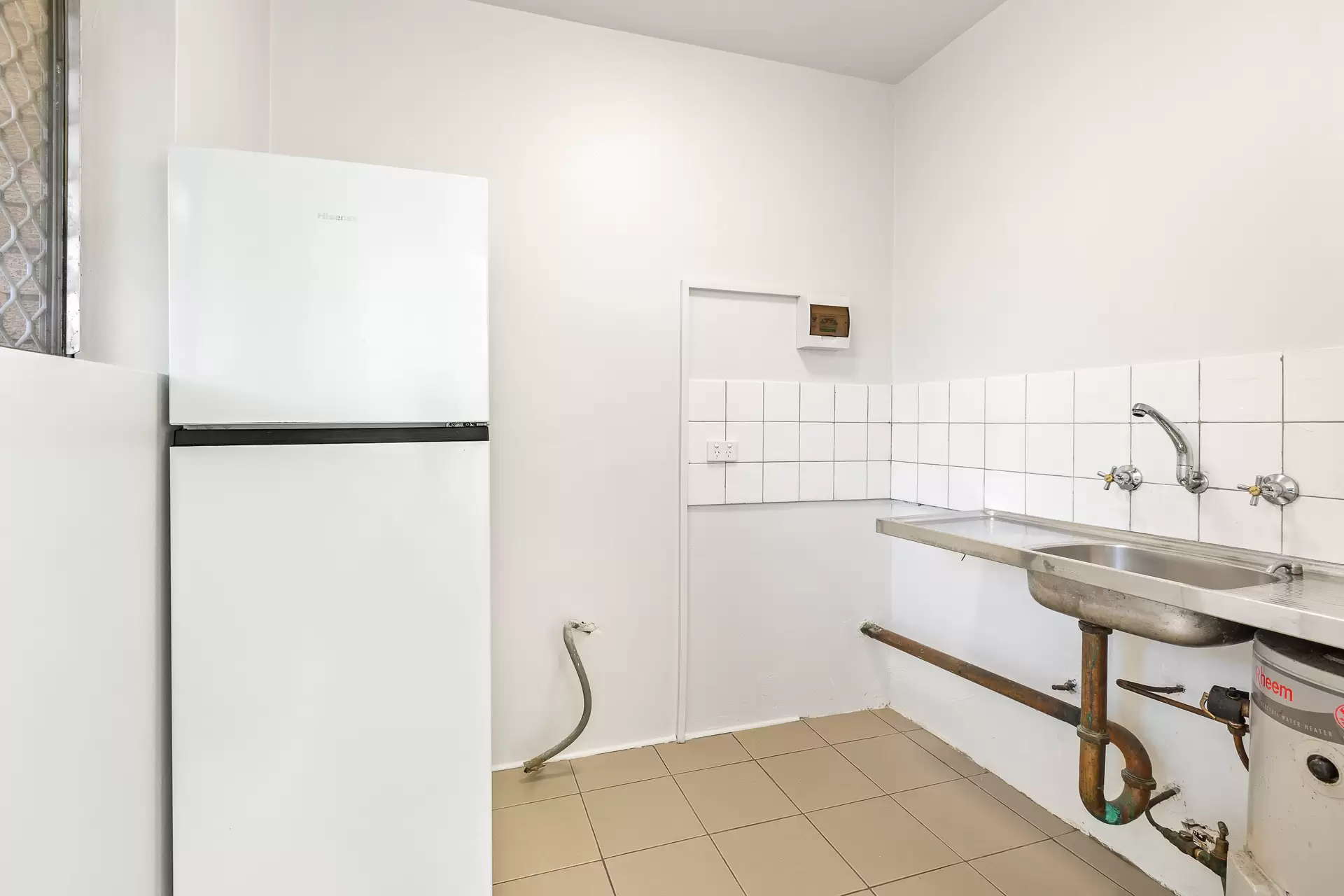 2/4 Bank Street, Meadowbank Sold by Cassidy Real Estate - image 1