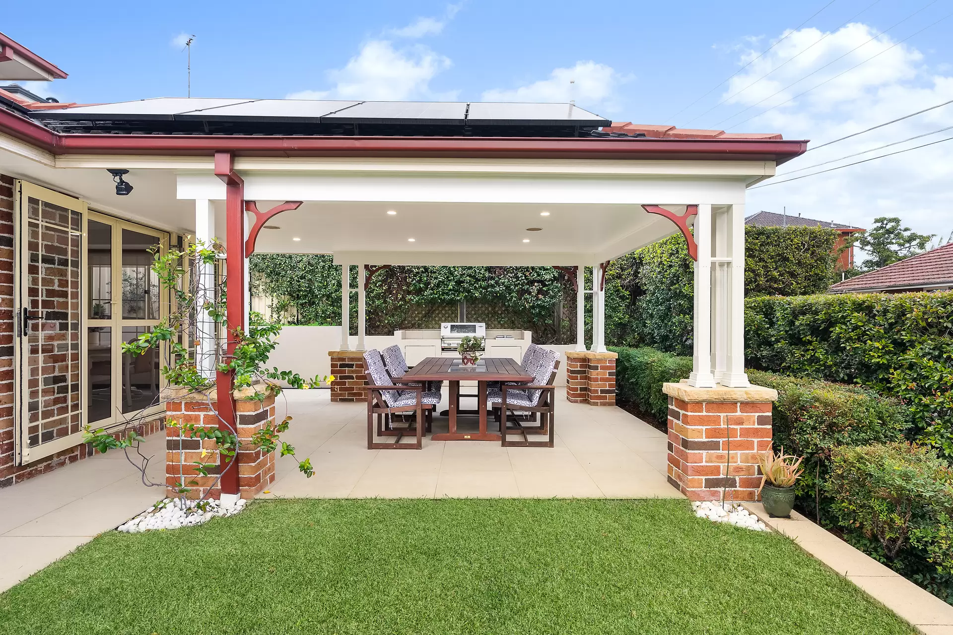 2 Regent Street, Putney Sold by Cassidy Real Estate - image 1