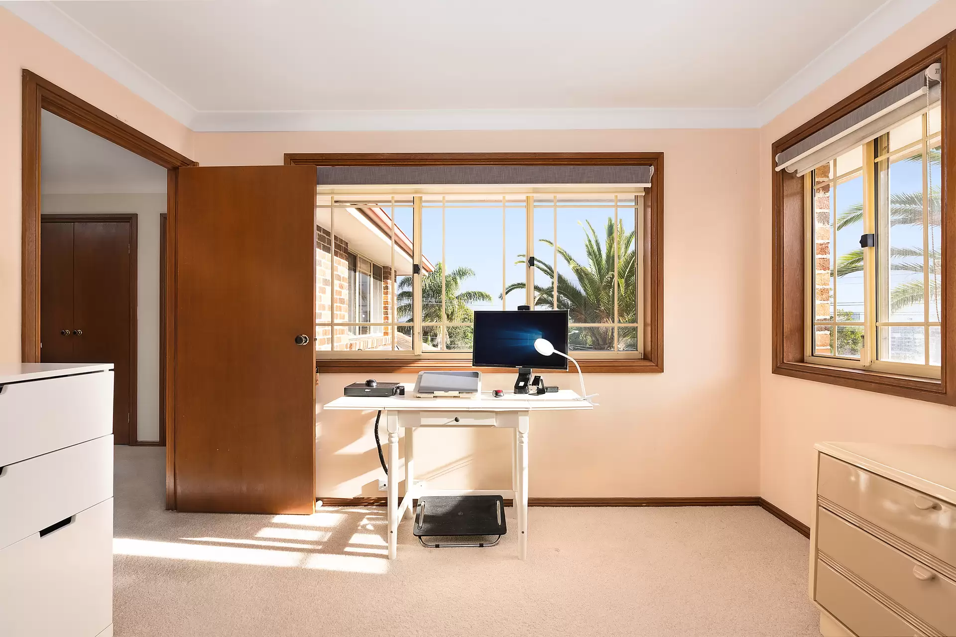2 Regent Street, Putney Sold by Cassidy Real Estate - image 1
