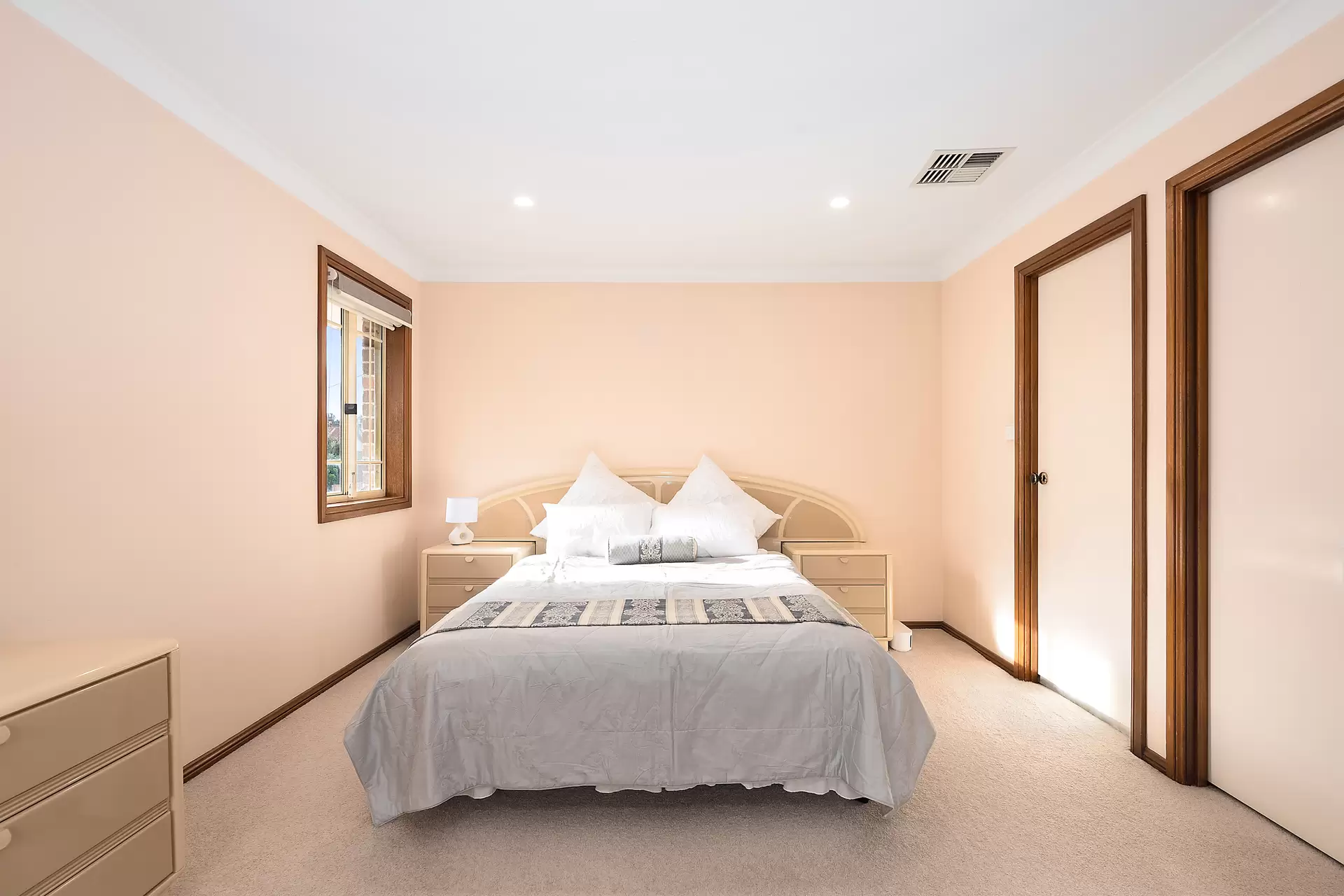 2 Regent Street, Putney Sold by Cassidy Real Estate - image 1