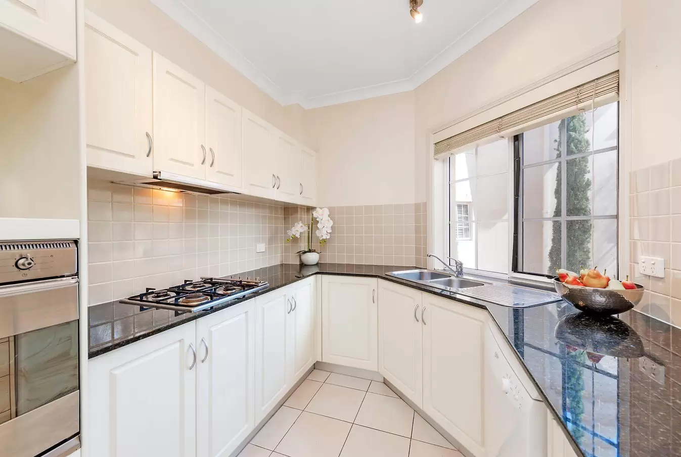 5/6 Mortimer Lewis Drive, Huntleys Cove Sold by Cassidy Real Estate - image 1