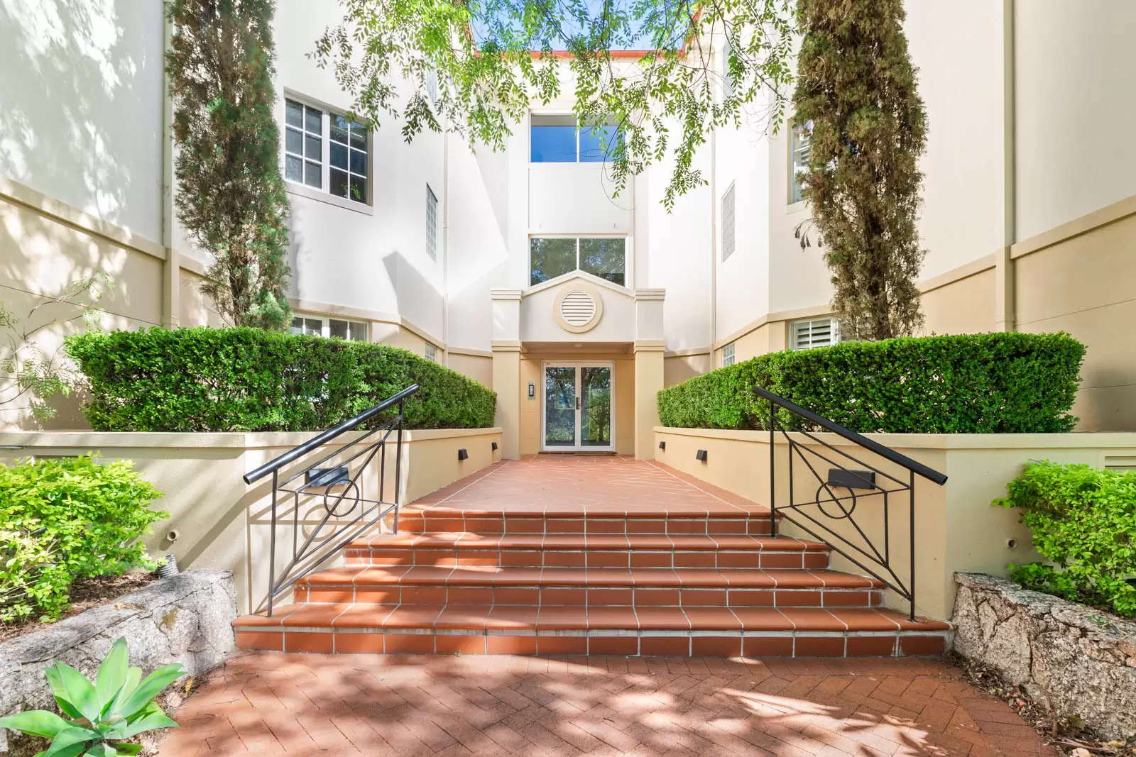 5/6 Mortimer Lewis Drive, Huntleys Cove Sold by Cassidy Real Estate - image 1
