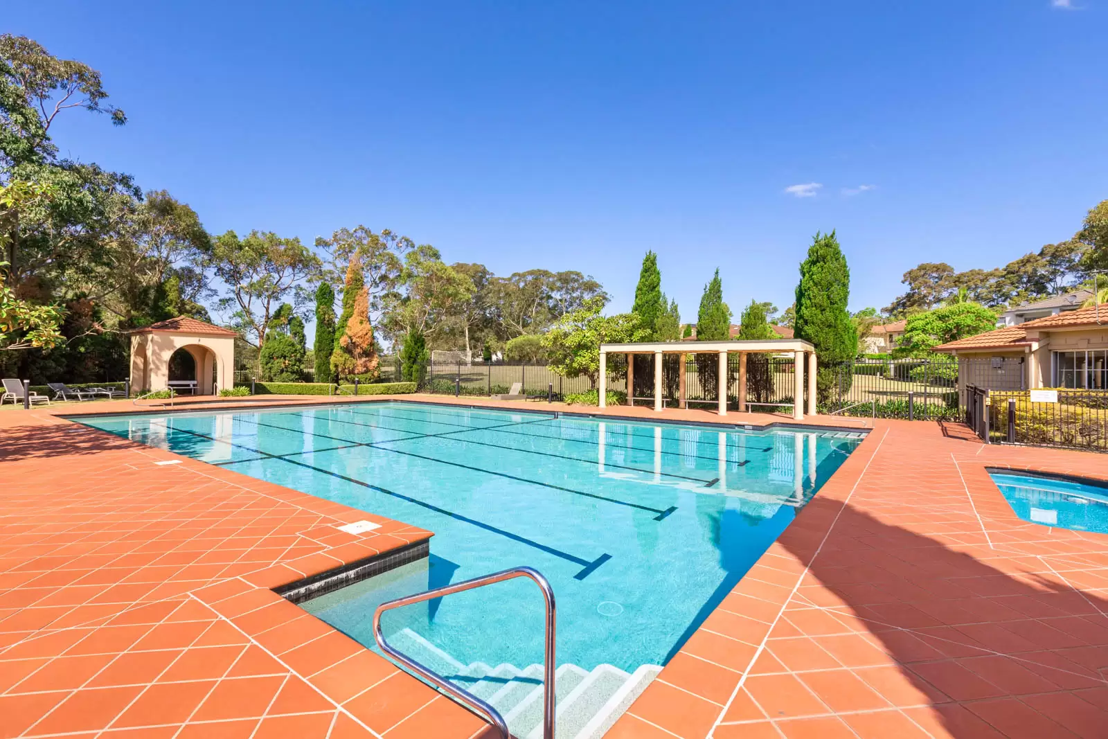 5/6 Mortimer Lewis Drive, Huntleys Cove Sold by Cassidy Real Estate - image 1