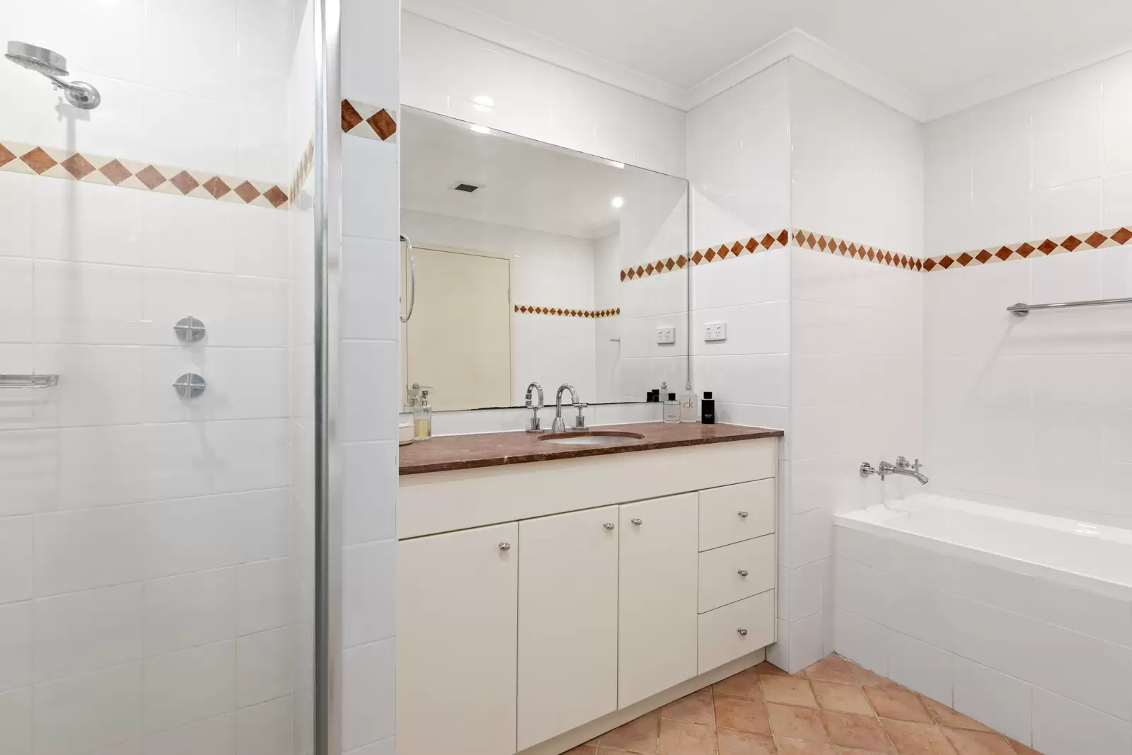 101/10 Karrabee Avenue, Huntleys Cove Sold by Cassidy Real Estate - image 1