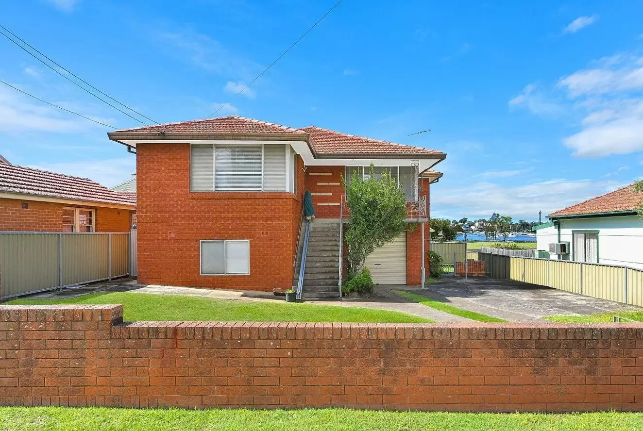 4  Stanley Street, Putney Sold by Cassidy Real Estate - image 1