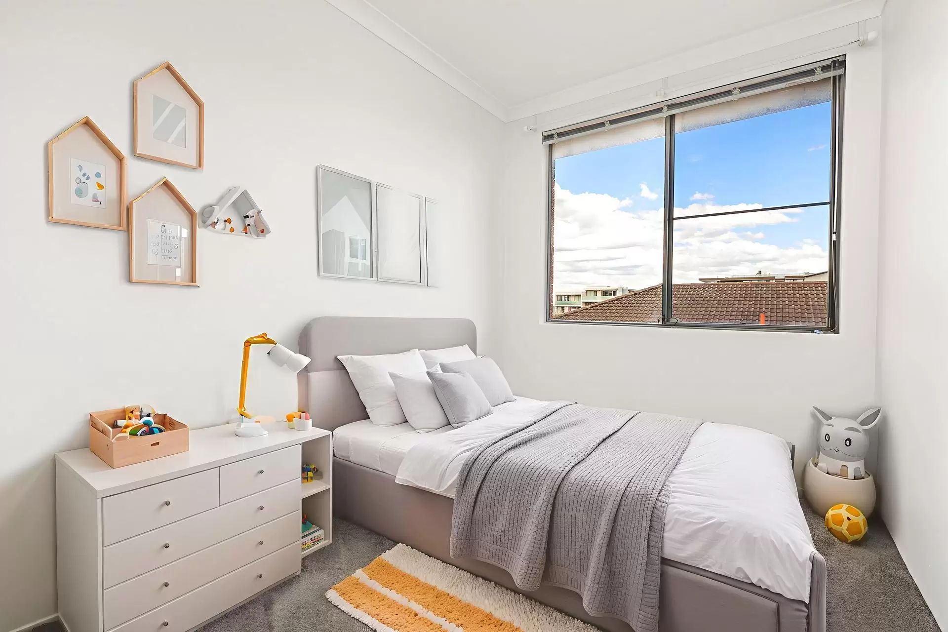 12/10 Curzon Street, Ryde Sold by Cassidy Real Estate - image 1