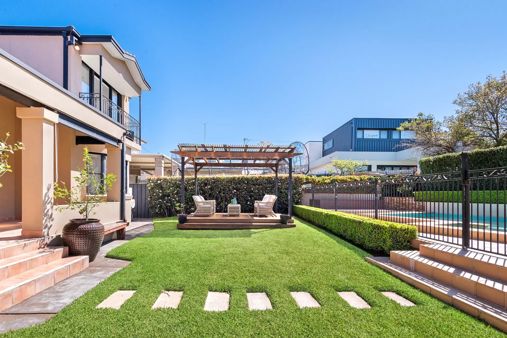 107 Waterview Street, Putney Sold by Cassidy Real Estate - image 1