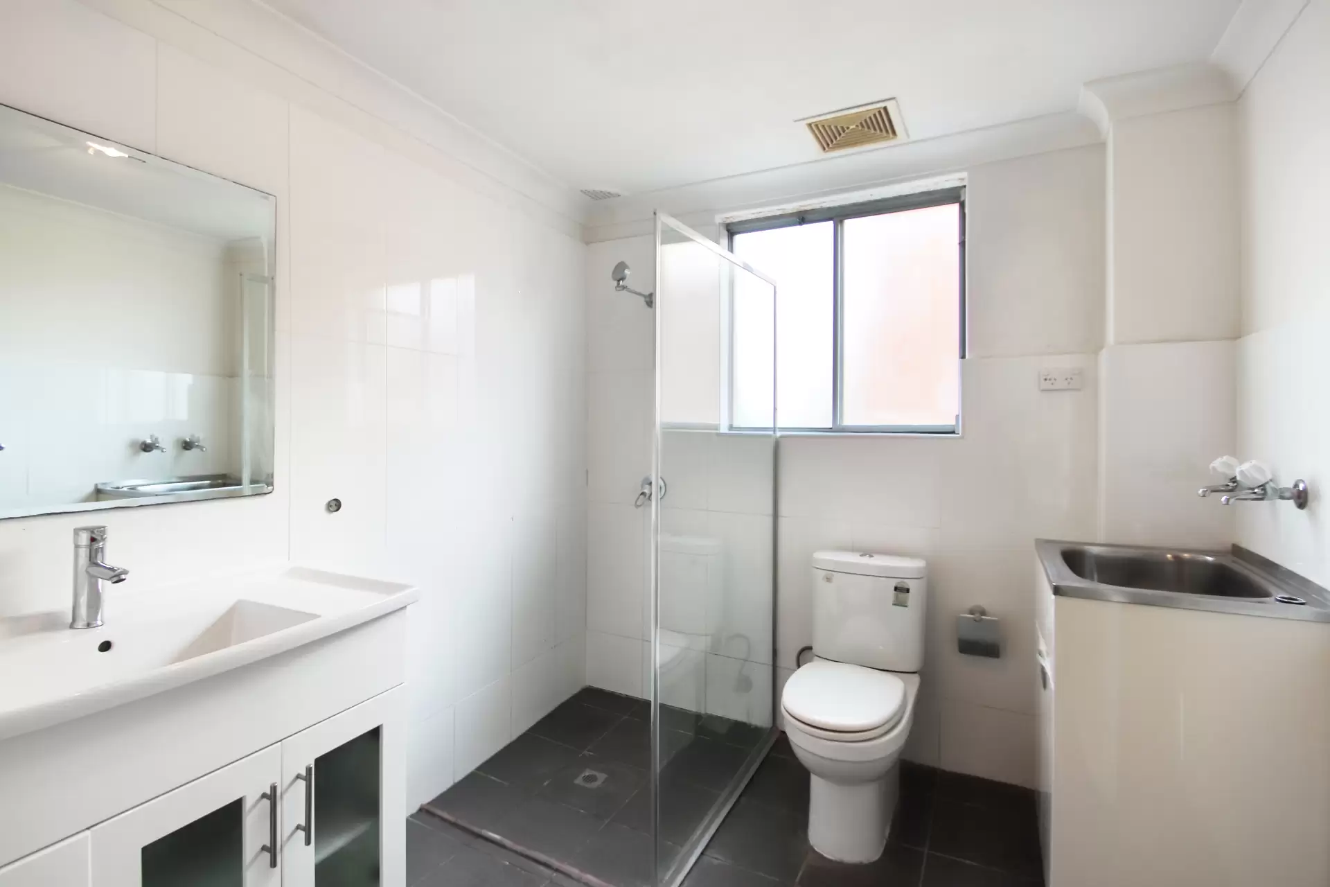 2/19 William Street, North Parramatta Leased by Cassidy Real Estate - image 1