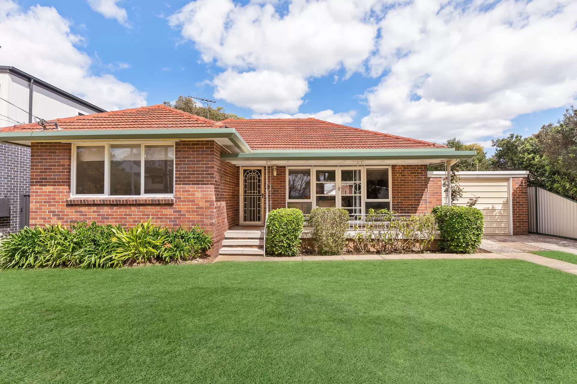 10 Moncrieff Drive, East Ryde Sold by Cassidy Real Estate - image 1