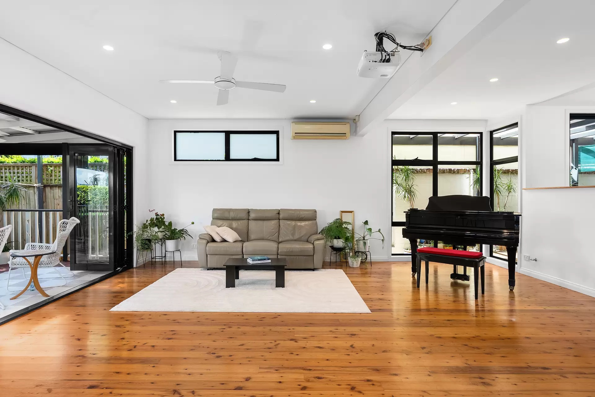 117  Charles Street, Putney Sold by Cassidy Real Estate - image 1