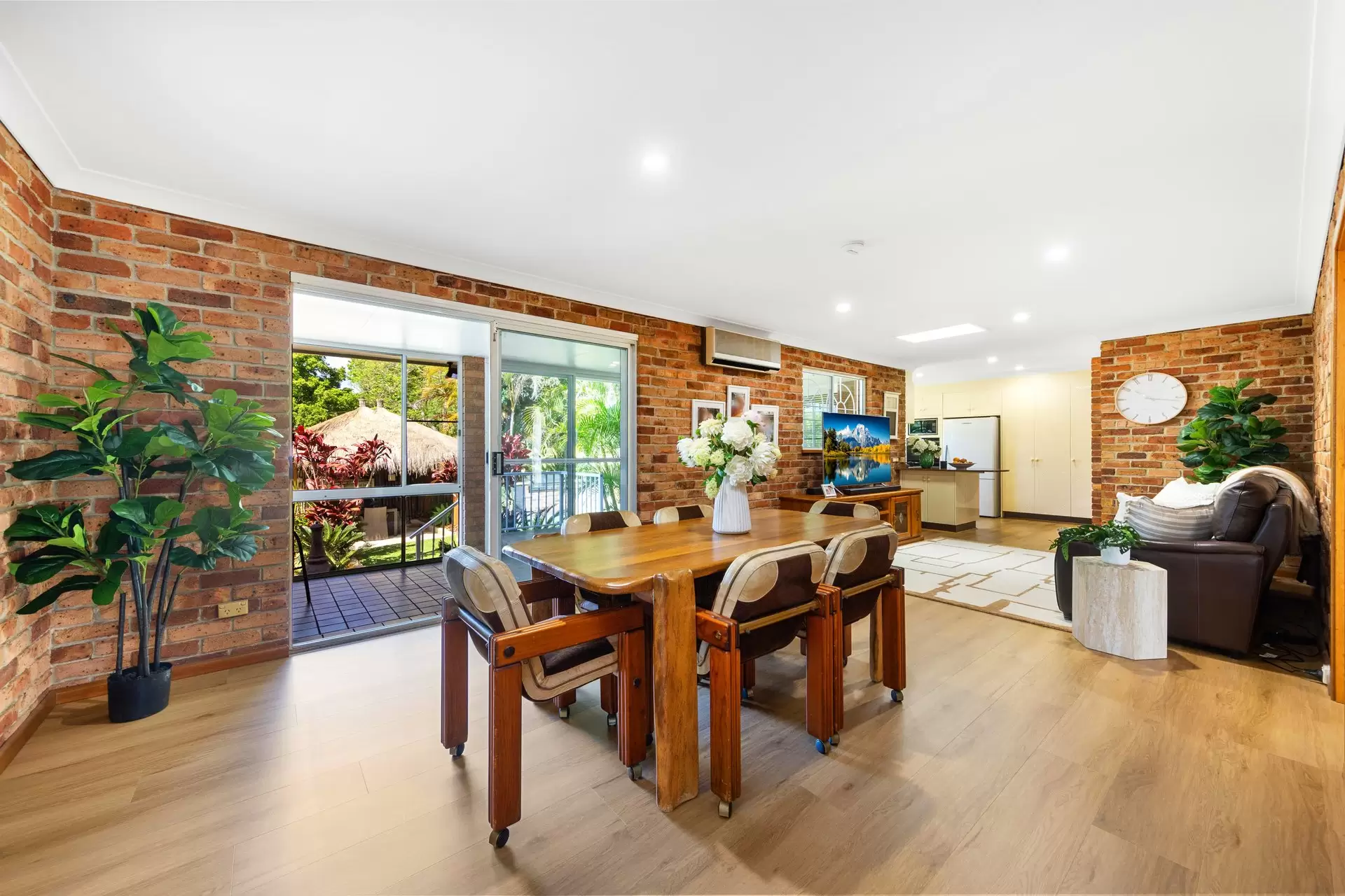 2 Lucy Close, Hornsby Sold by Cassidy Real Estate - image 1