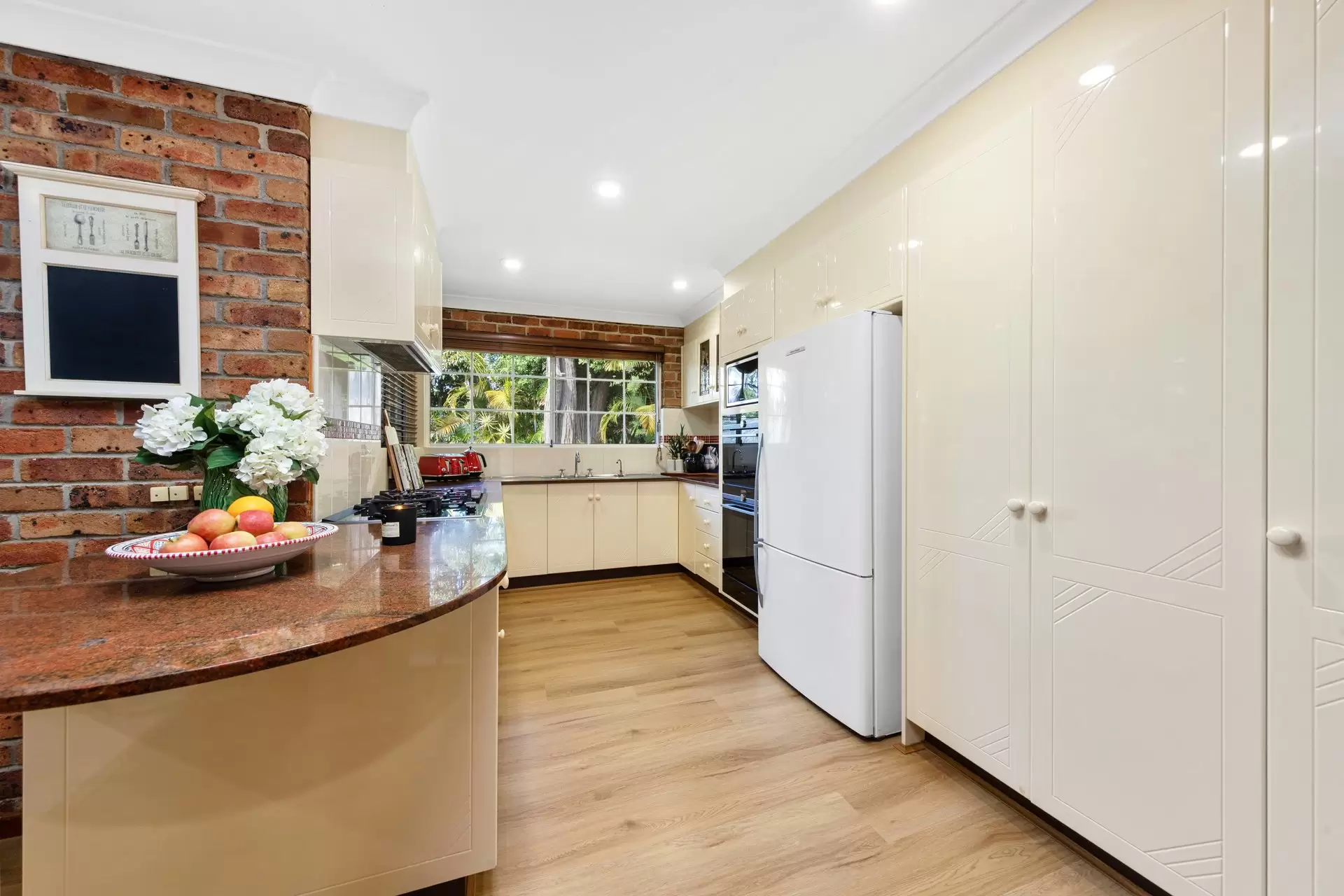 2 Lucy Close, Hornsby Sold by Cassidy Real Estate - image 1