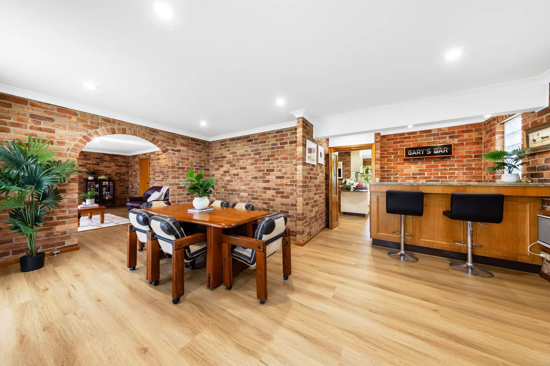 2 Lucy Close, Hornsby Sold by Cassidy Real Estate - image 1