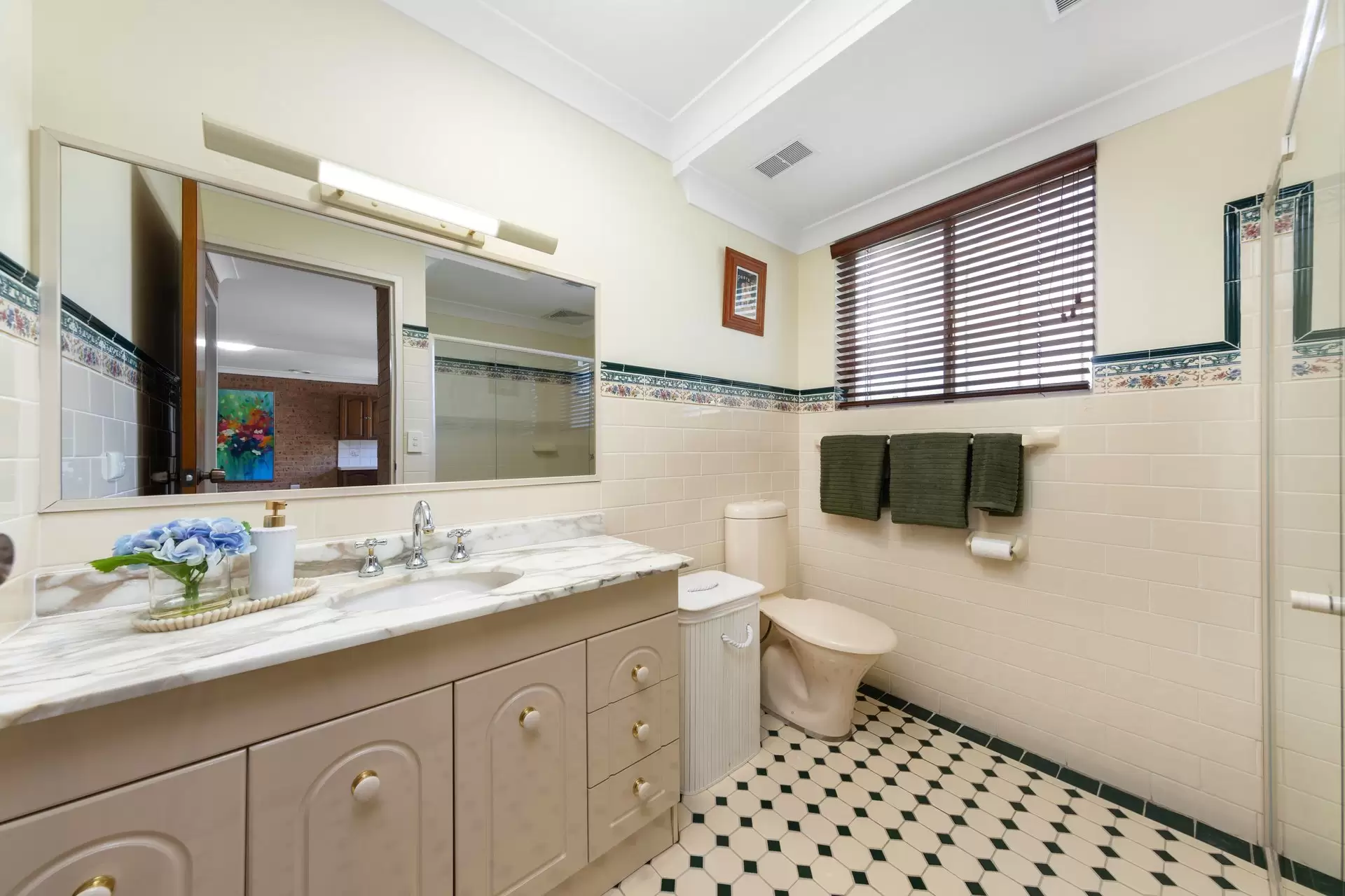2 Lucy Close, Hornsby Sold by Cassidy Real Estate - image 1